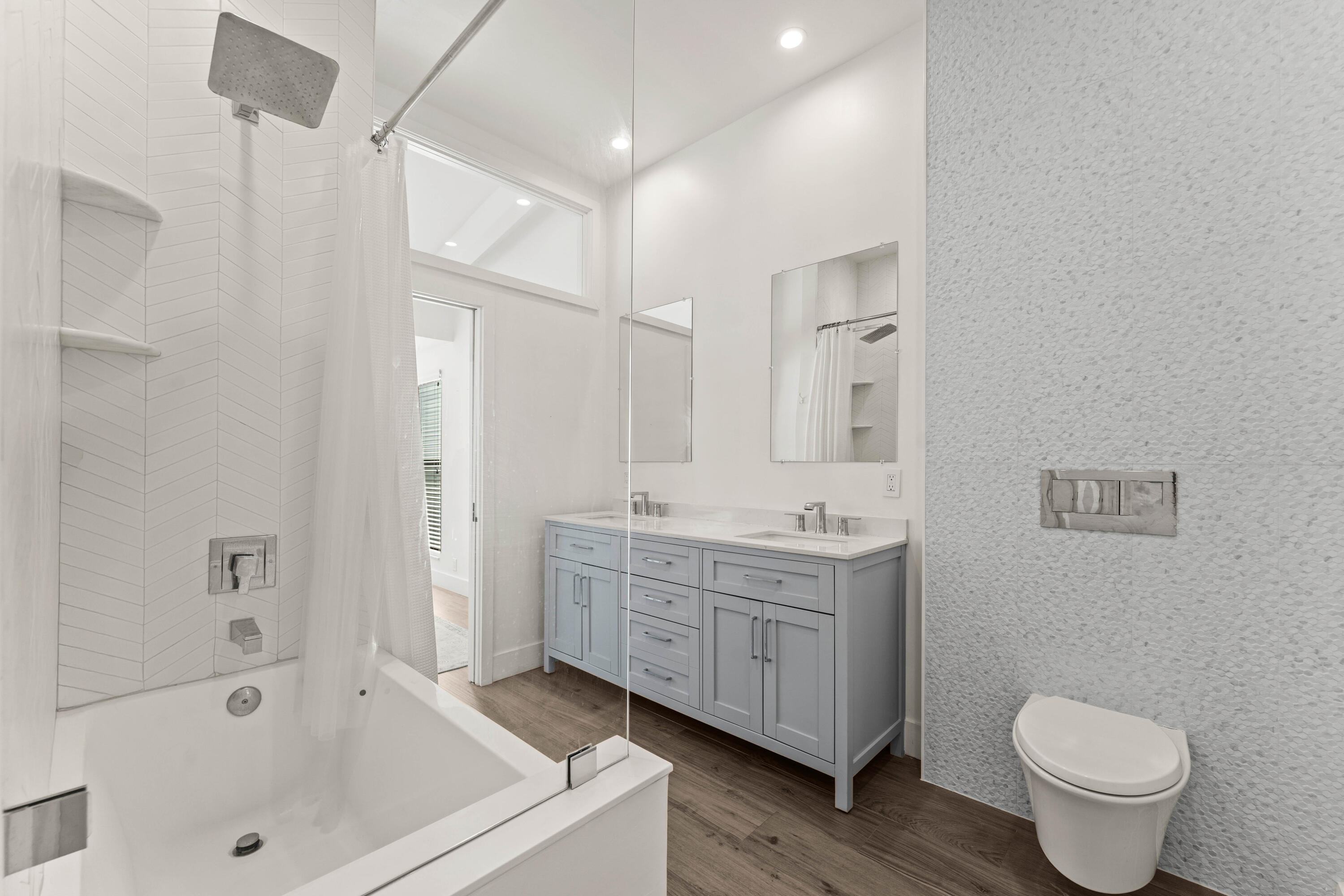 WINDEMERE HOUSE CONDO - Residential
