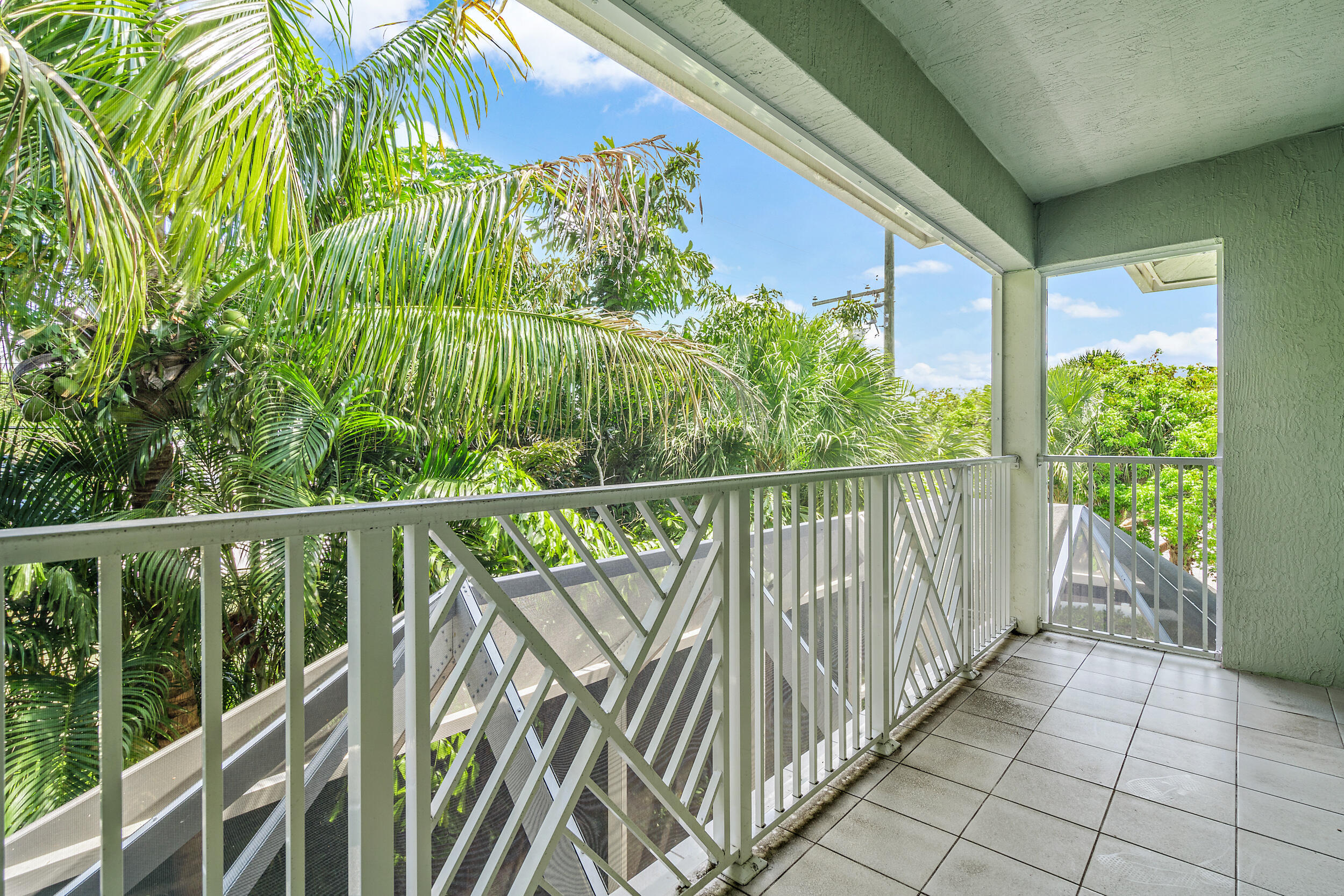 JUNO LANDING - Residential Lease
