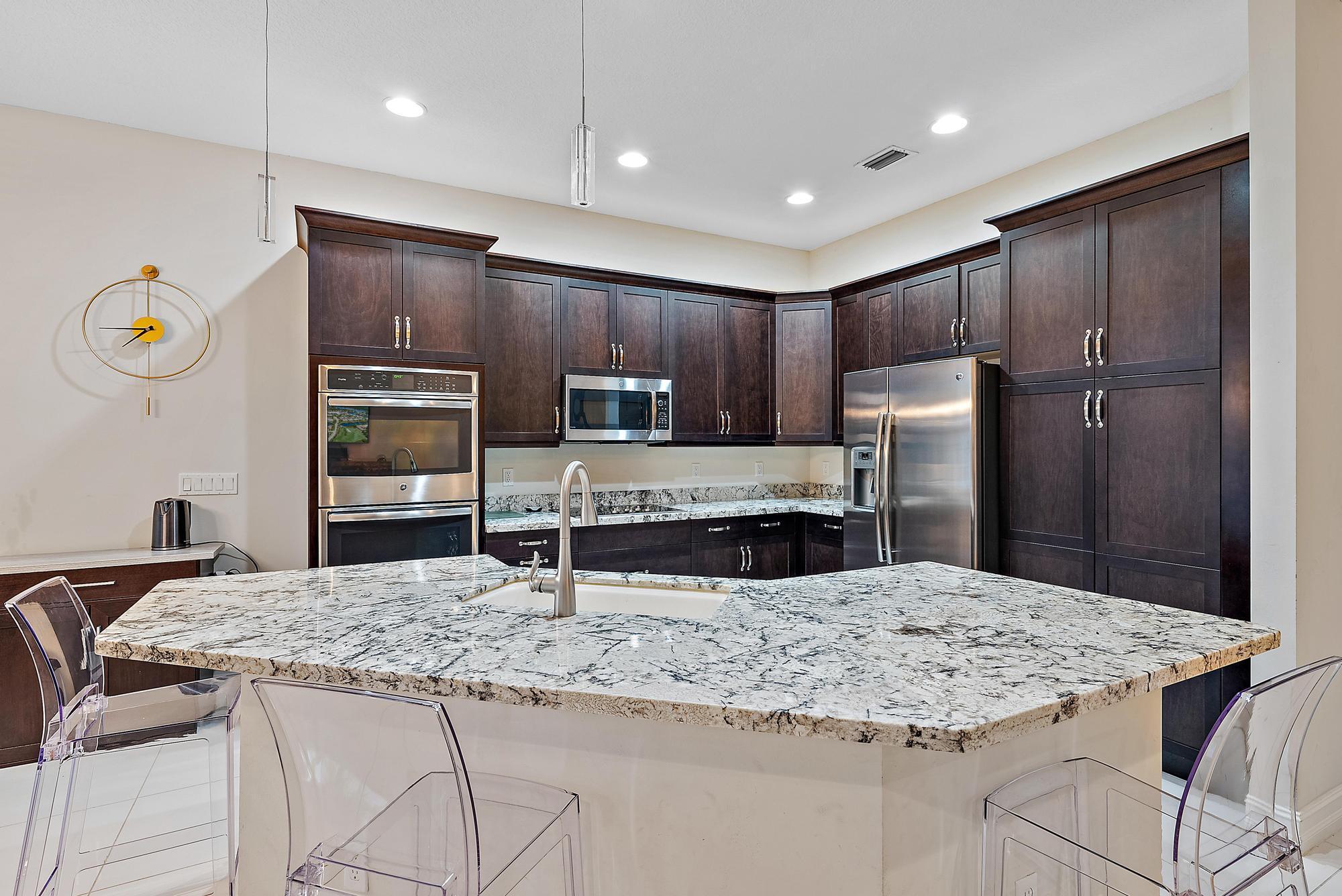 JUNO LANDING - Residential Lease
