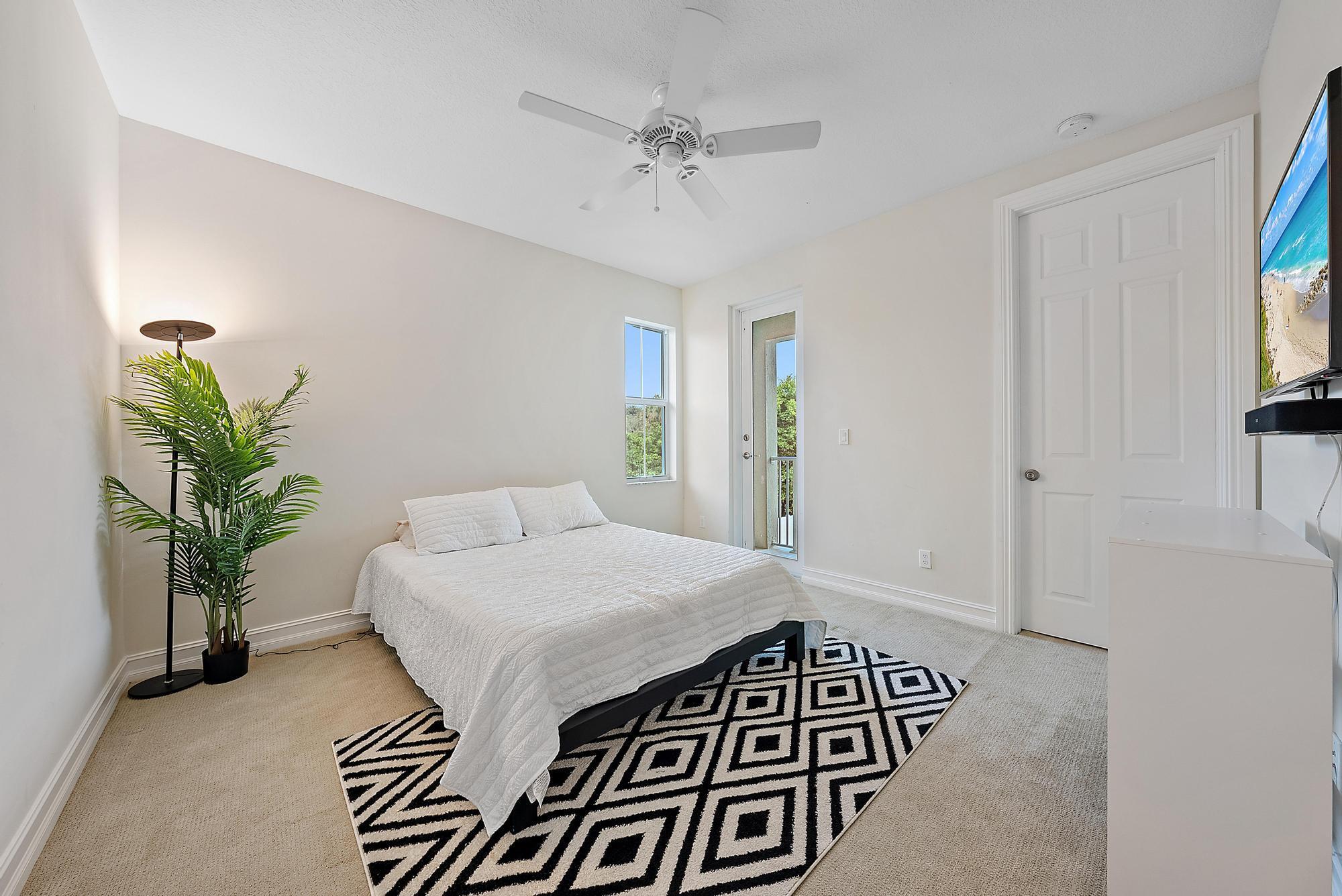 JUNO LANDING - Residential Lease