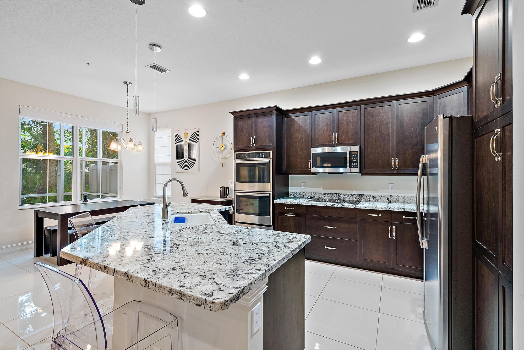 JUNO LANDING - Residential Lease