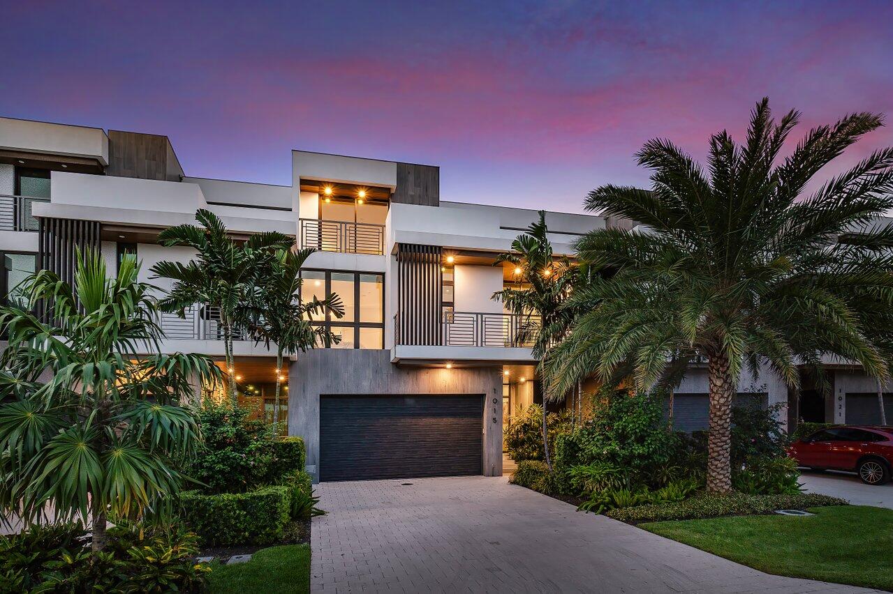 CASUARINA TOWN HOMES - Residential