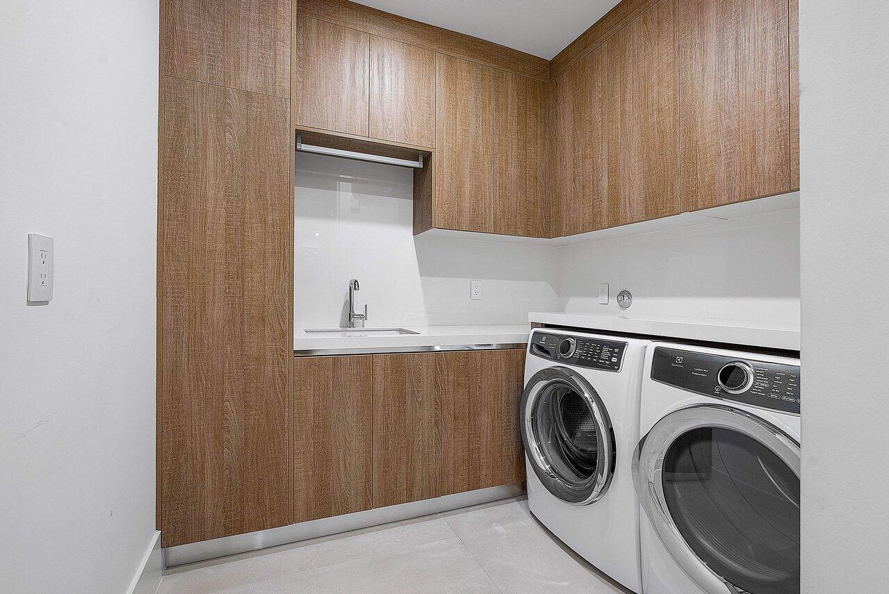 CASUARINA TOWN HOMES - Residential