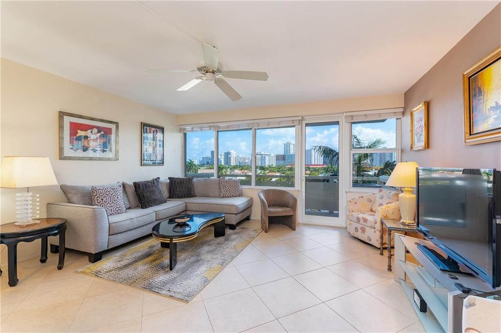Coral Ridge Towers North - Residential