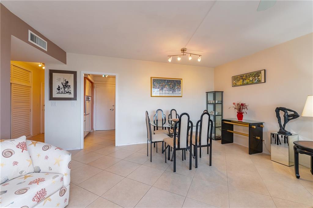 Coral Ridge Towers North - Residential
