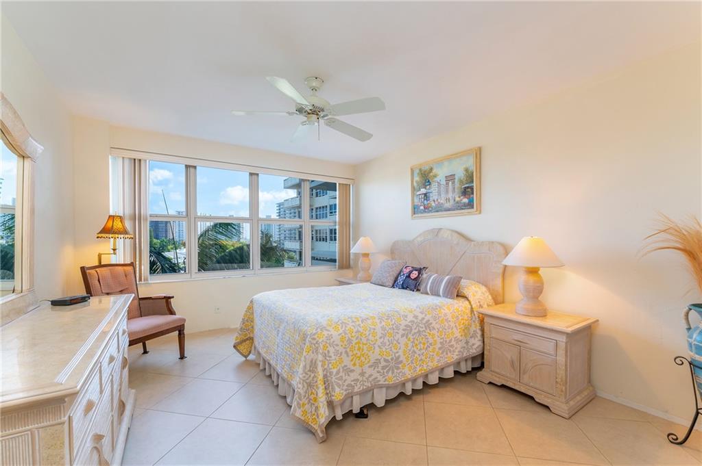 Coral Ridge Towers North - Residential