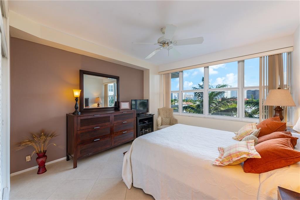 Coral Ridge Towers North - Residential
