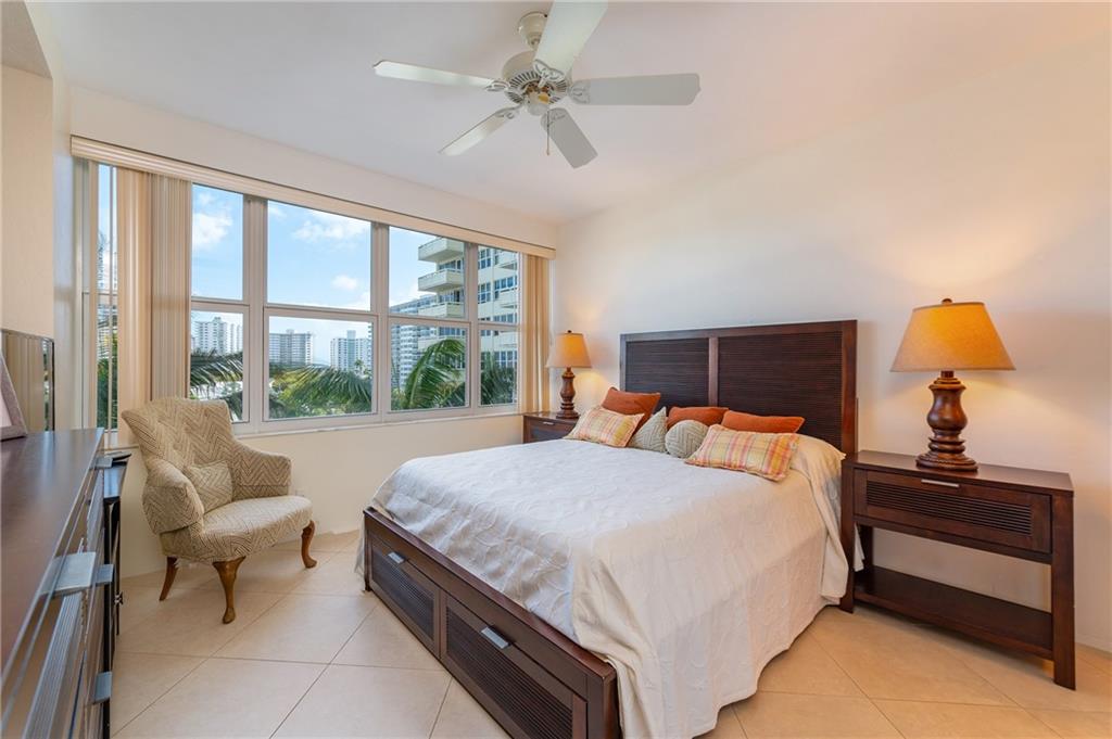 Coral Ridge Towers North - Residential