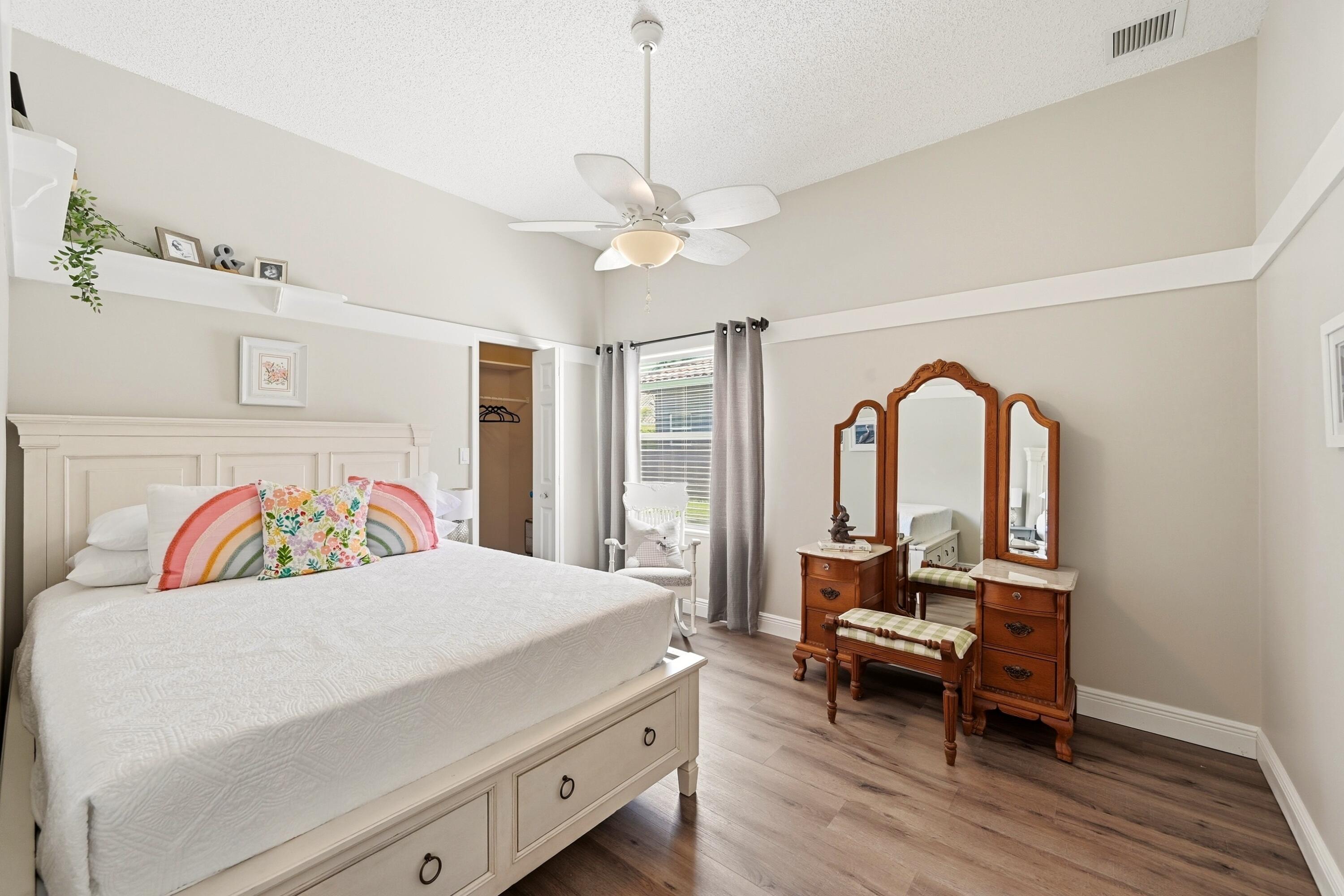 KENSINGTON - Residential