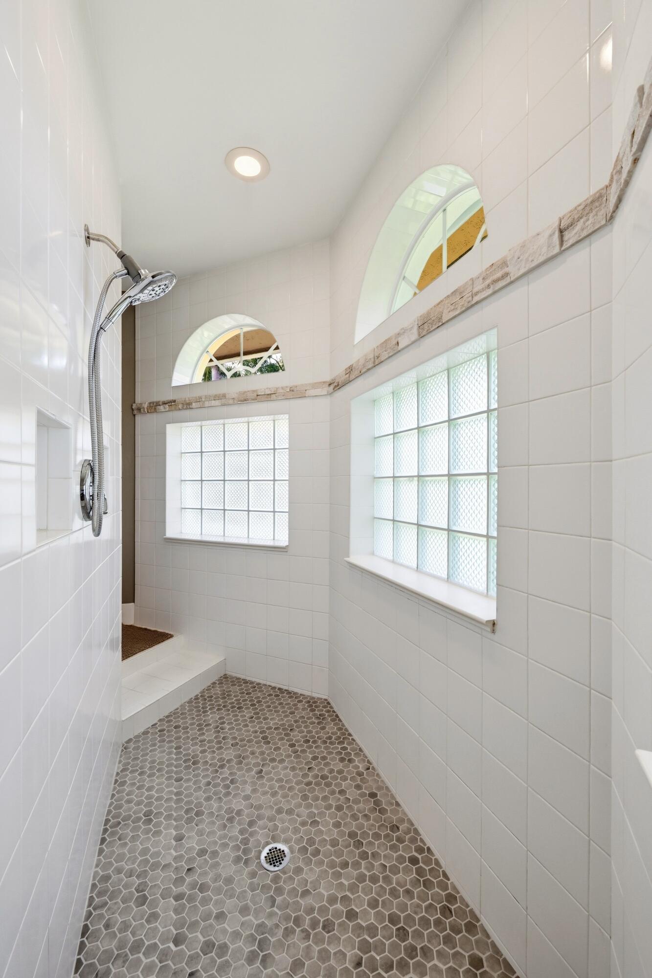 KENSINGTON - Residential