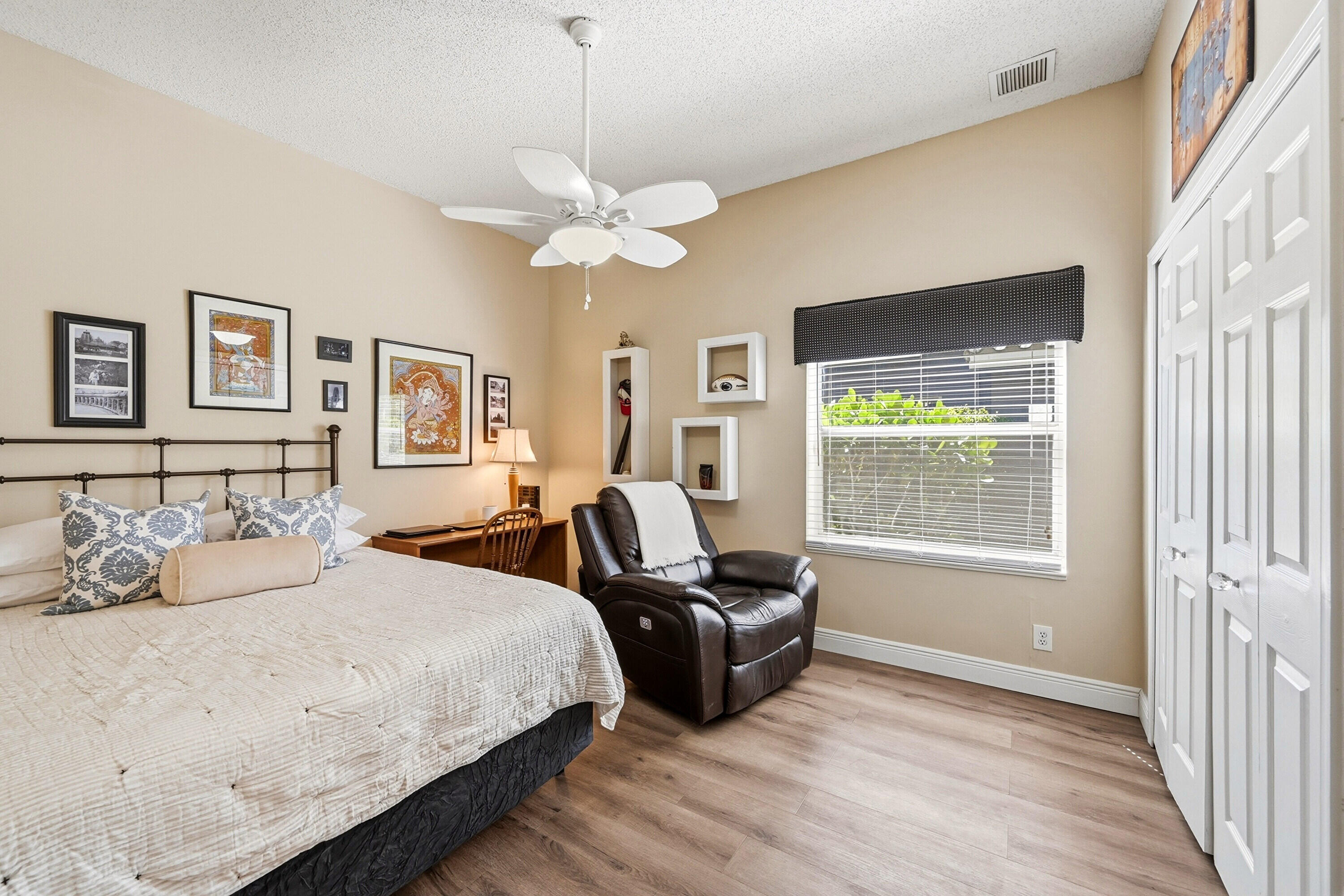 KENSINGTON - Residential