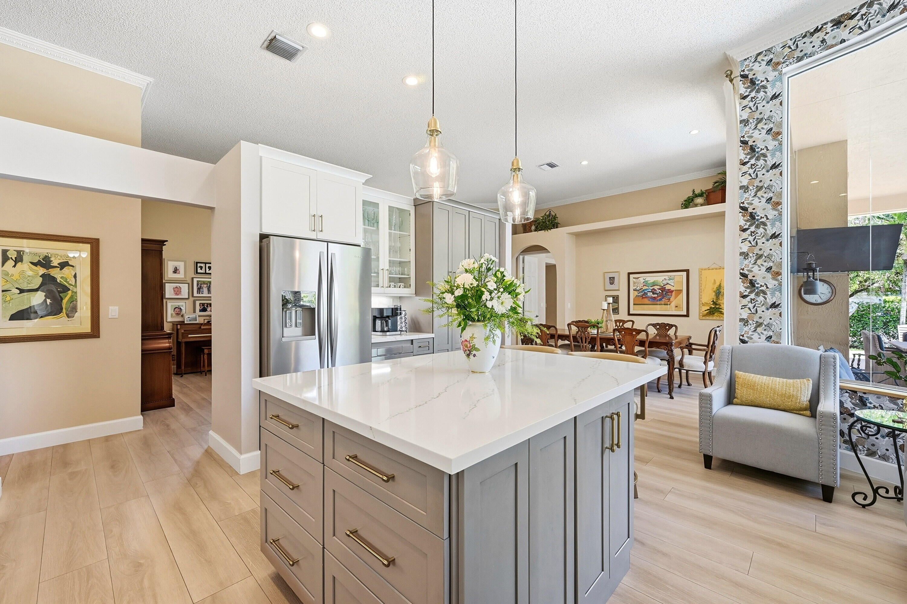 KENSINGTON - Residential