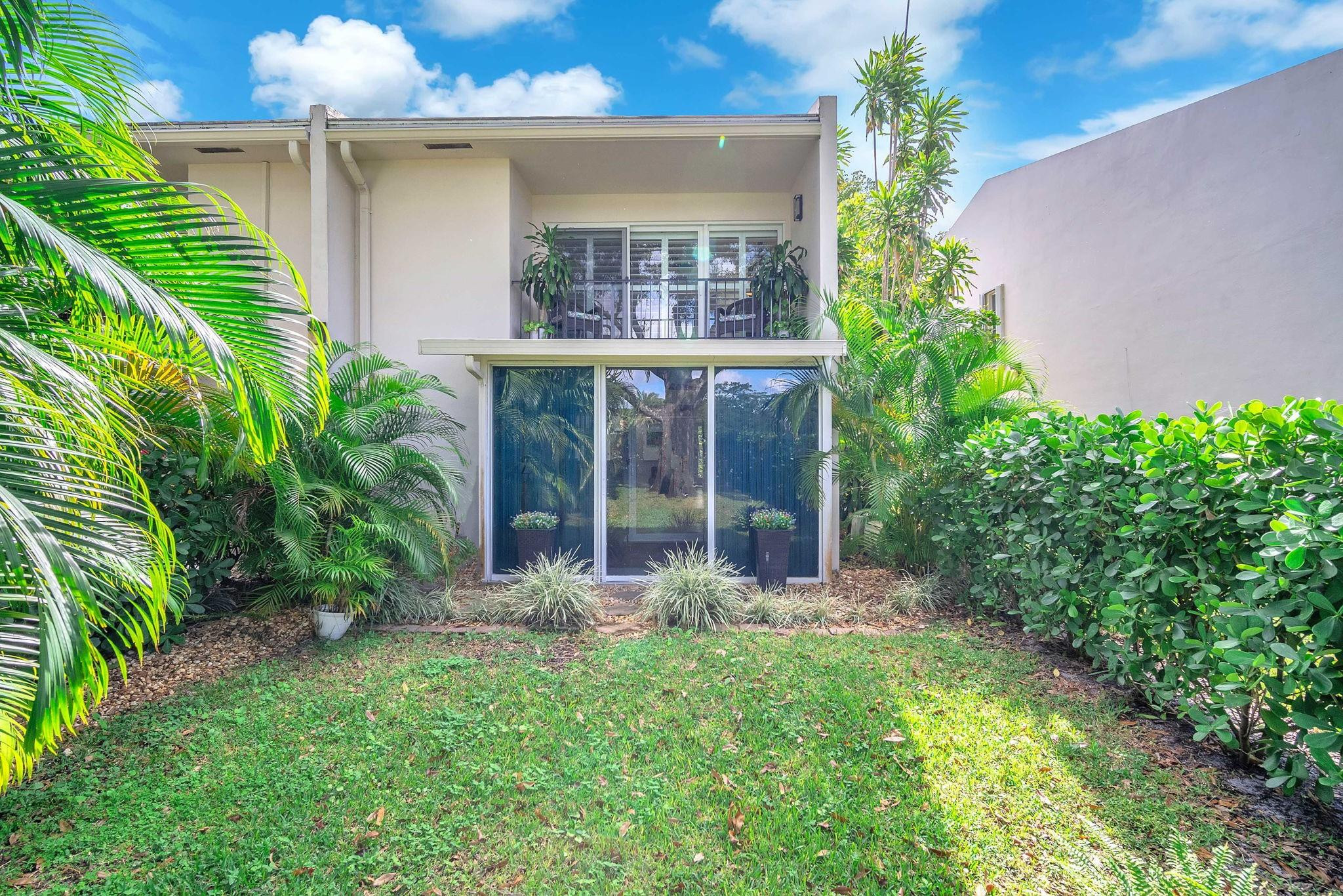 NO 1 PALM-AIRE COUNTRY CLUB - Residential