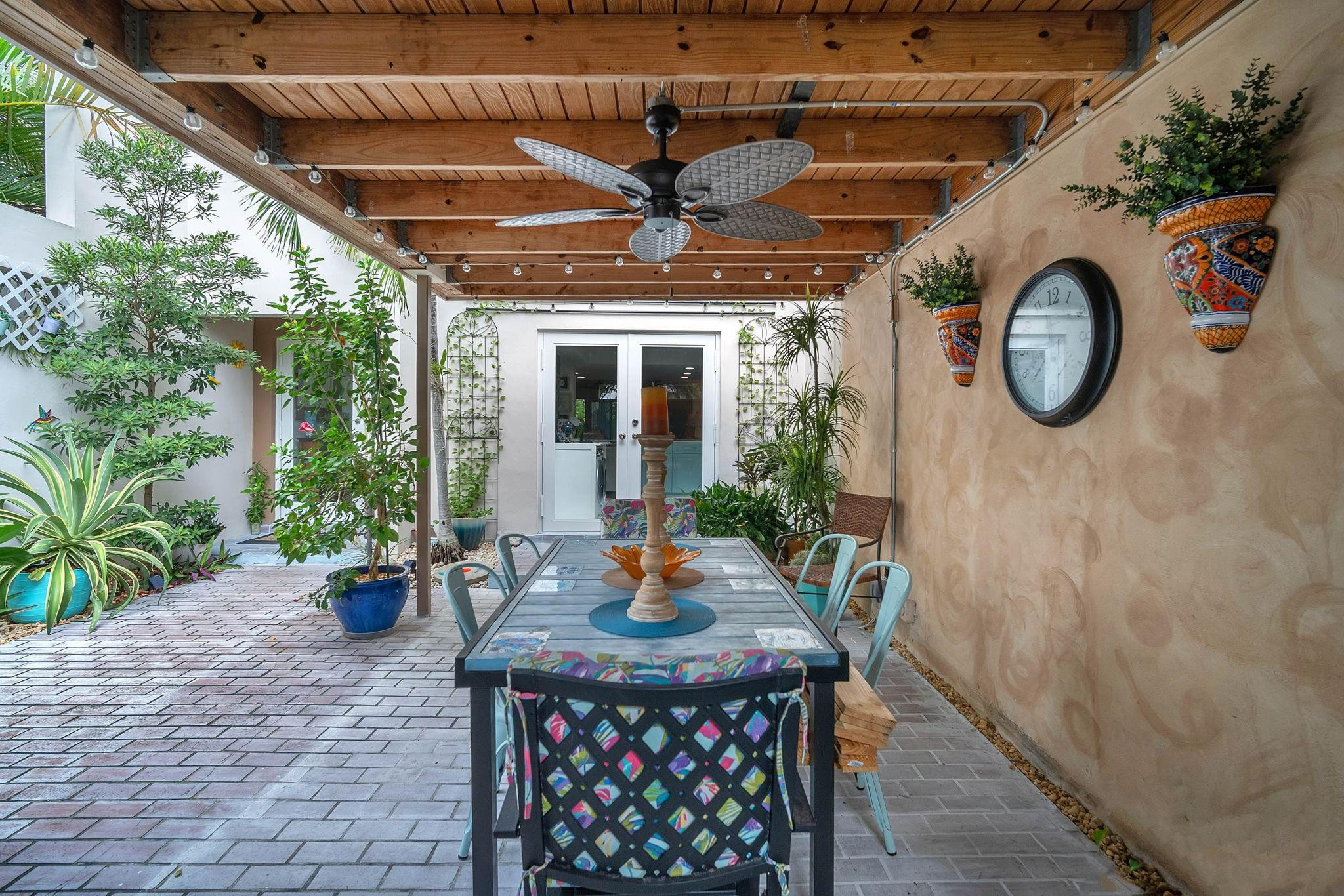 NO 1 PALM-AIRE COUNTRY CLUB - Residential