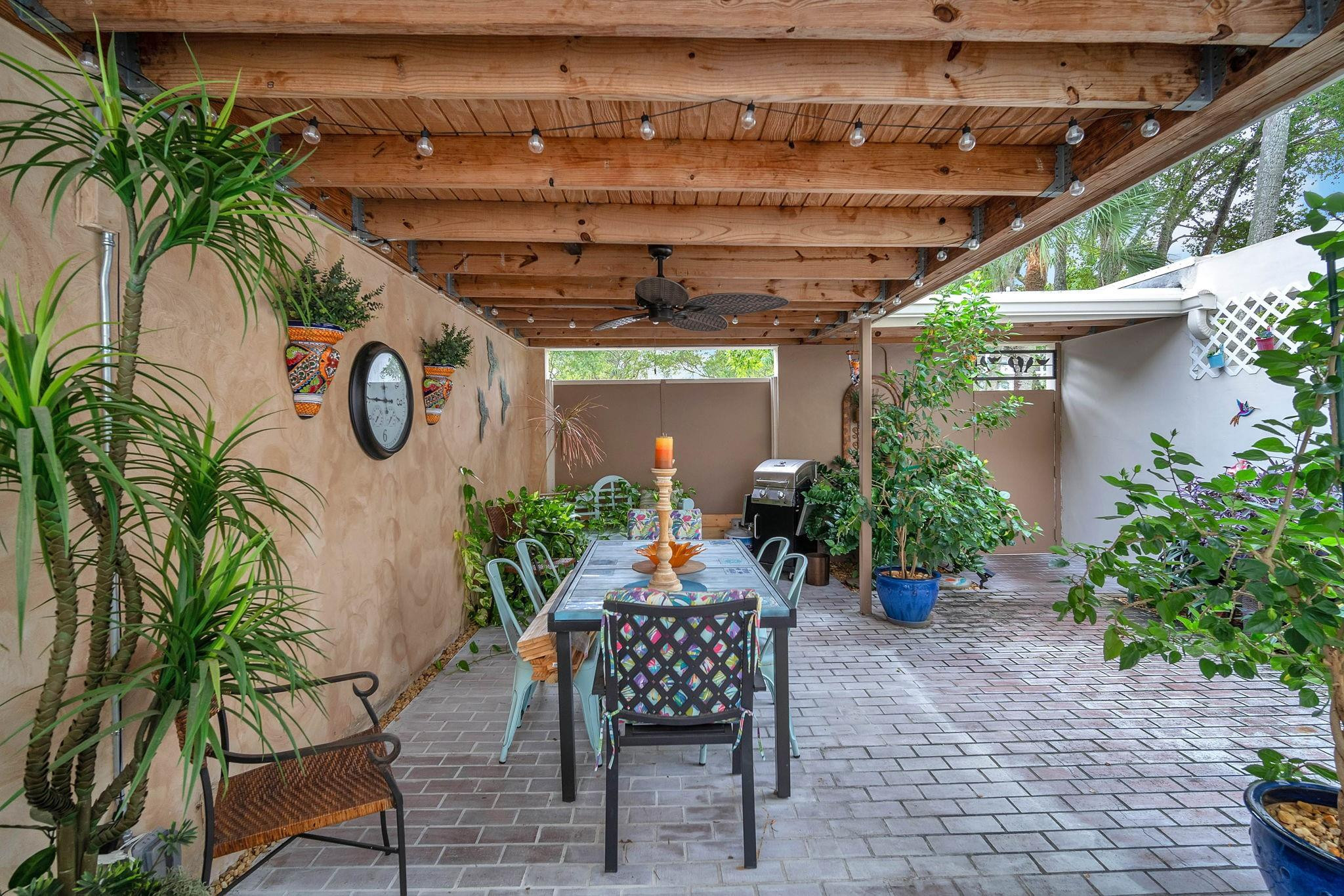 NO 1 PALM-AIRE COUNTRY CLUB - Residential