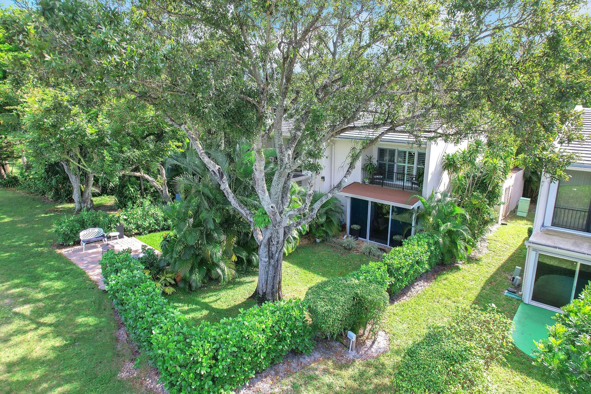 NO 1 PALM-AIRE COUNTRY CLUB - Residential