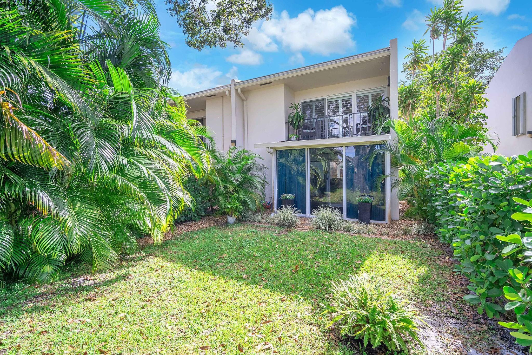 NO 1 PALM-AIRE COUNTRY CLUB - Residential