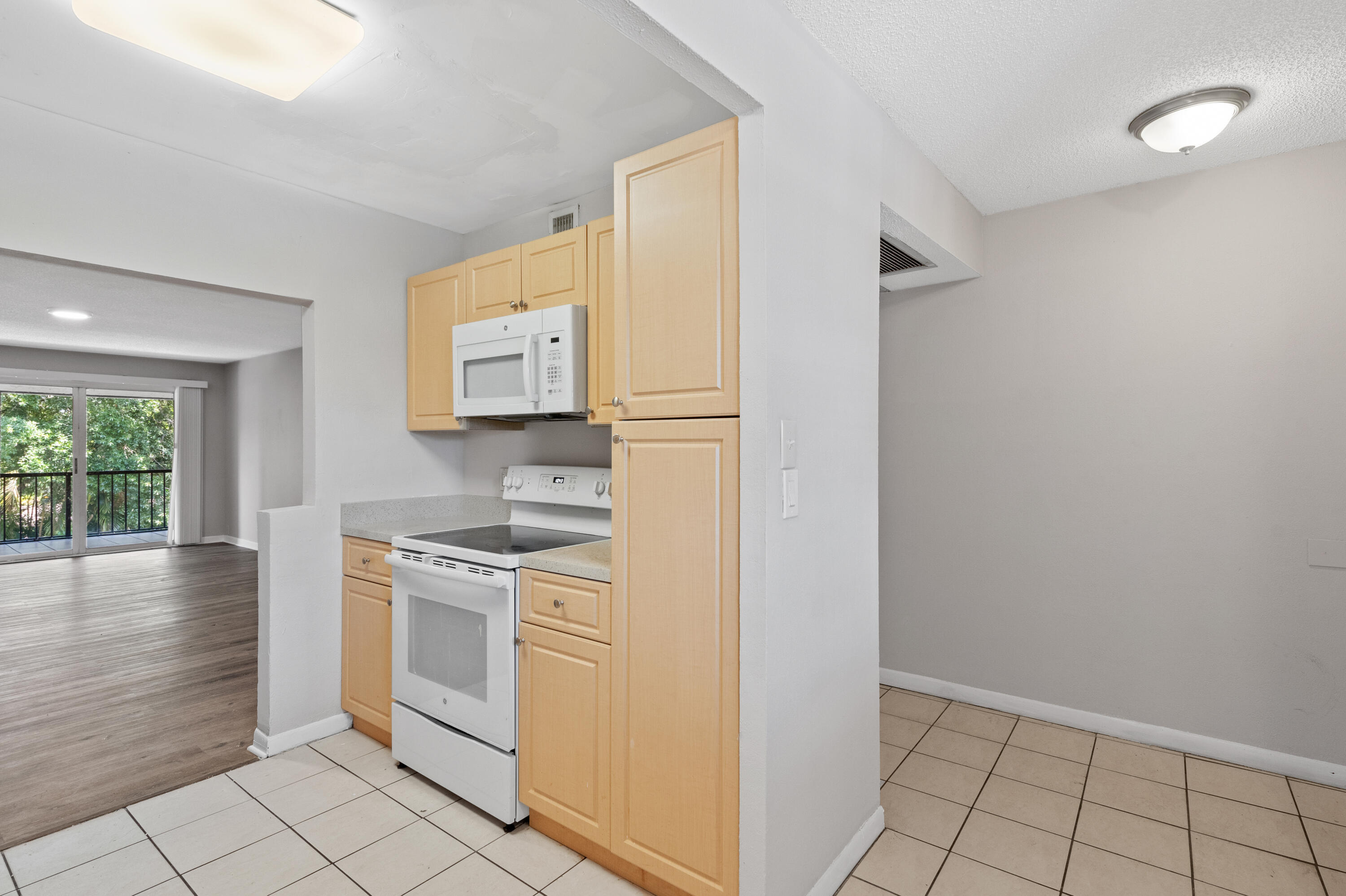 SANDPIPER CONDO - Residential