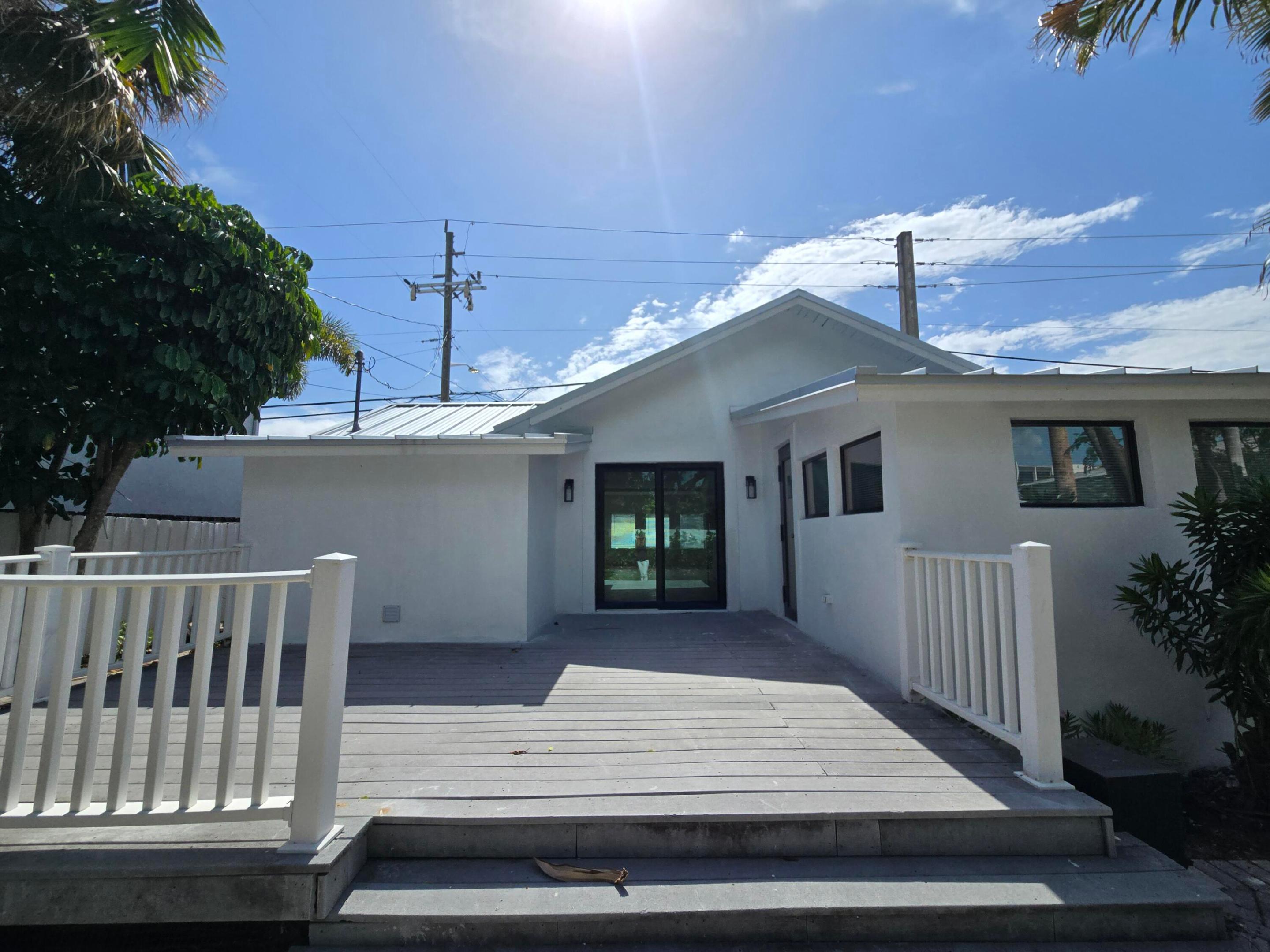ESTATES OF SOUTH PALM BEACH - Residential Lease