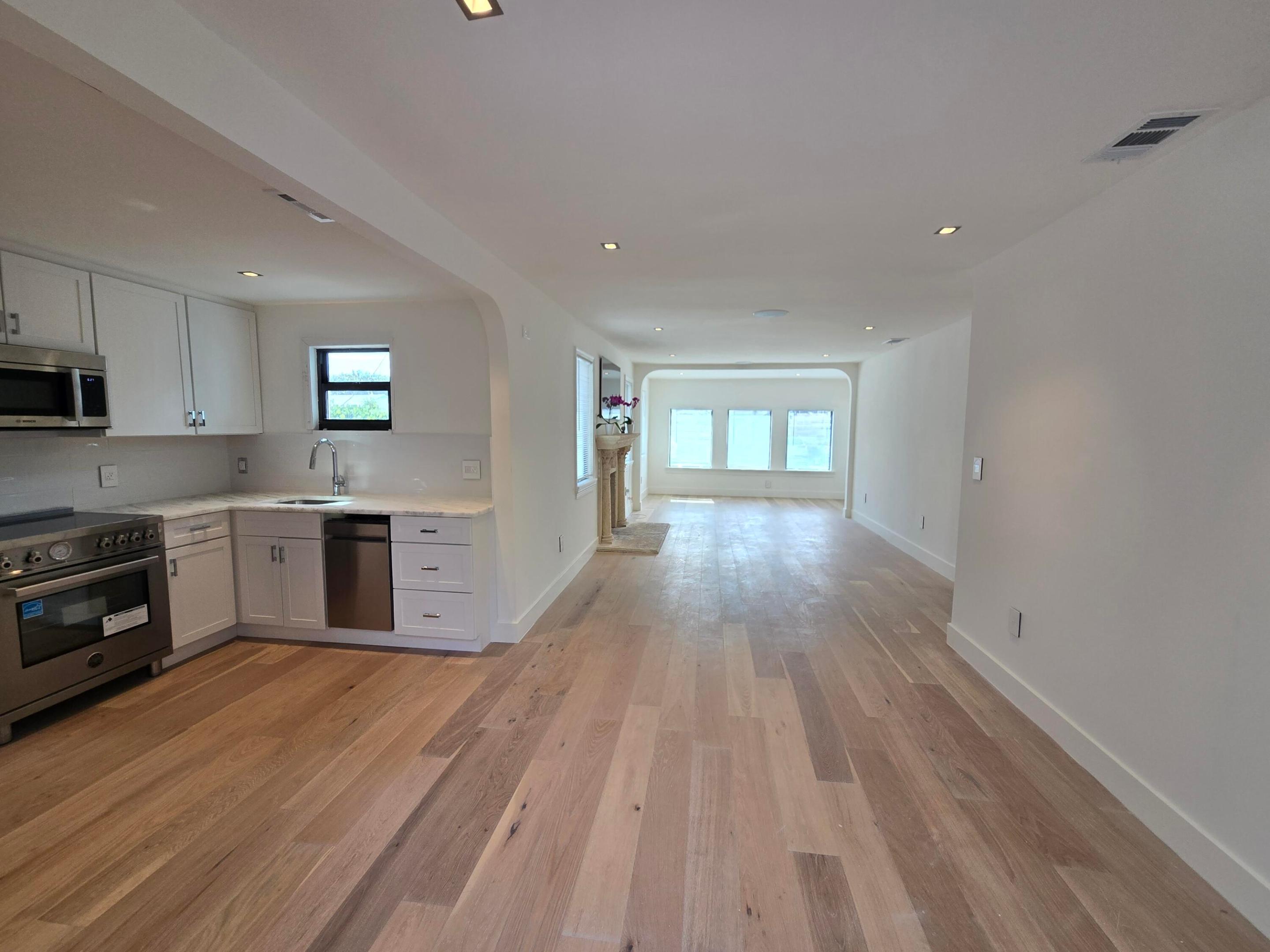 ESTATES OF SOUTH PALM BEACH - Residential Lease