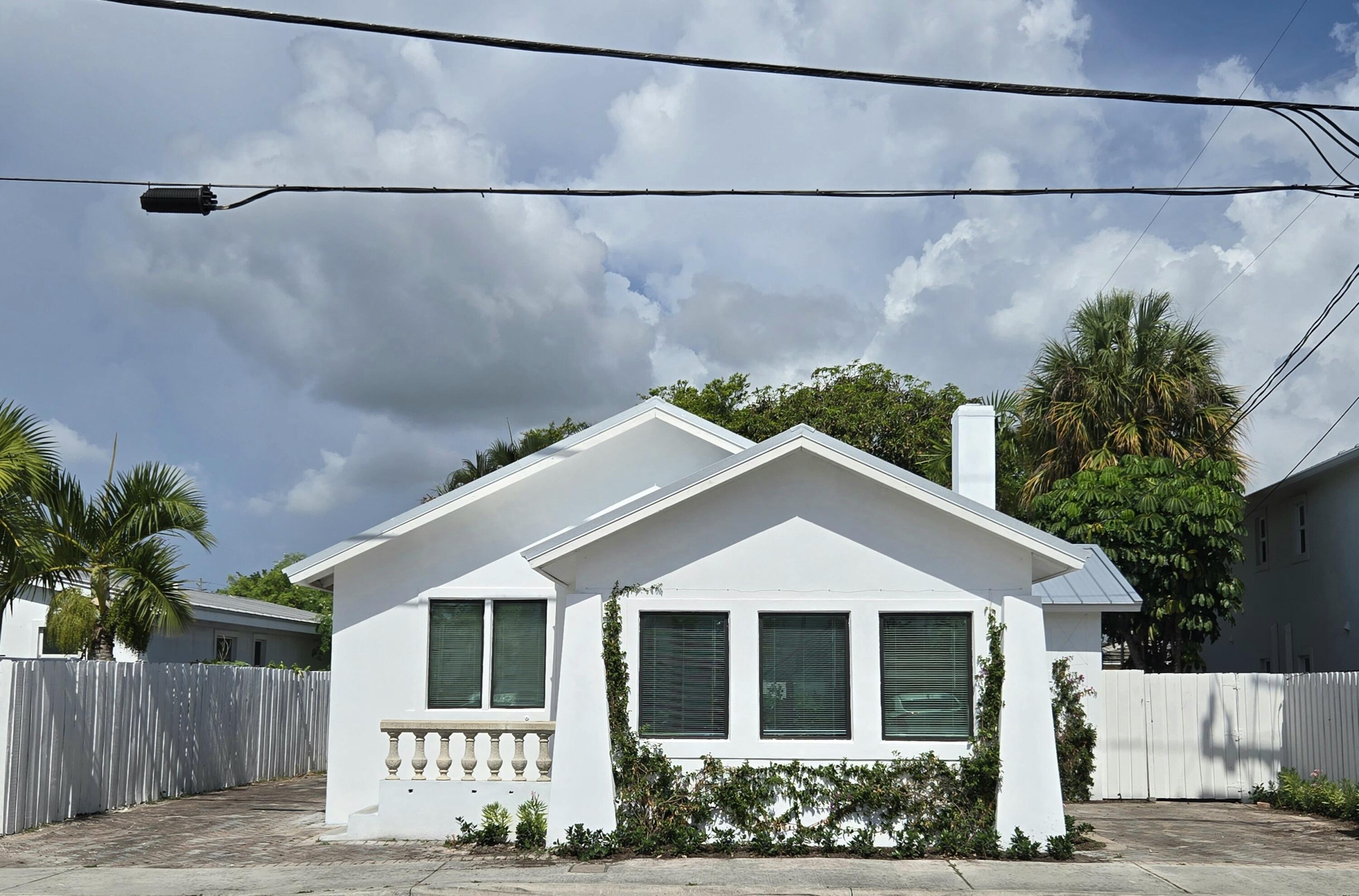 ESTATES OF SOUTH PALM BEACH - Residential Lease