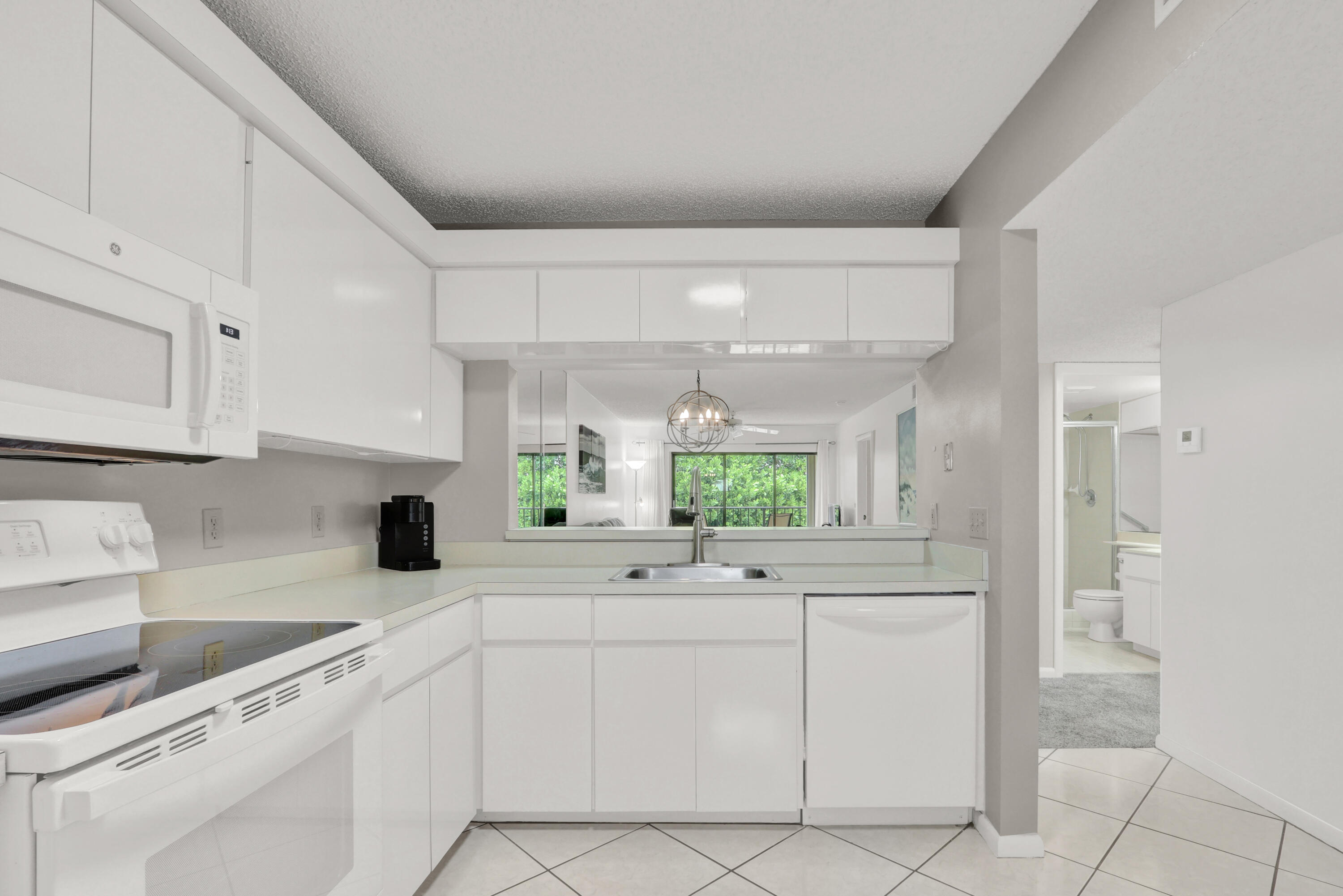 OCEAN VIEW CONDO - Residential