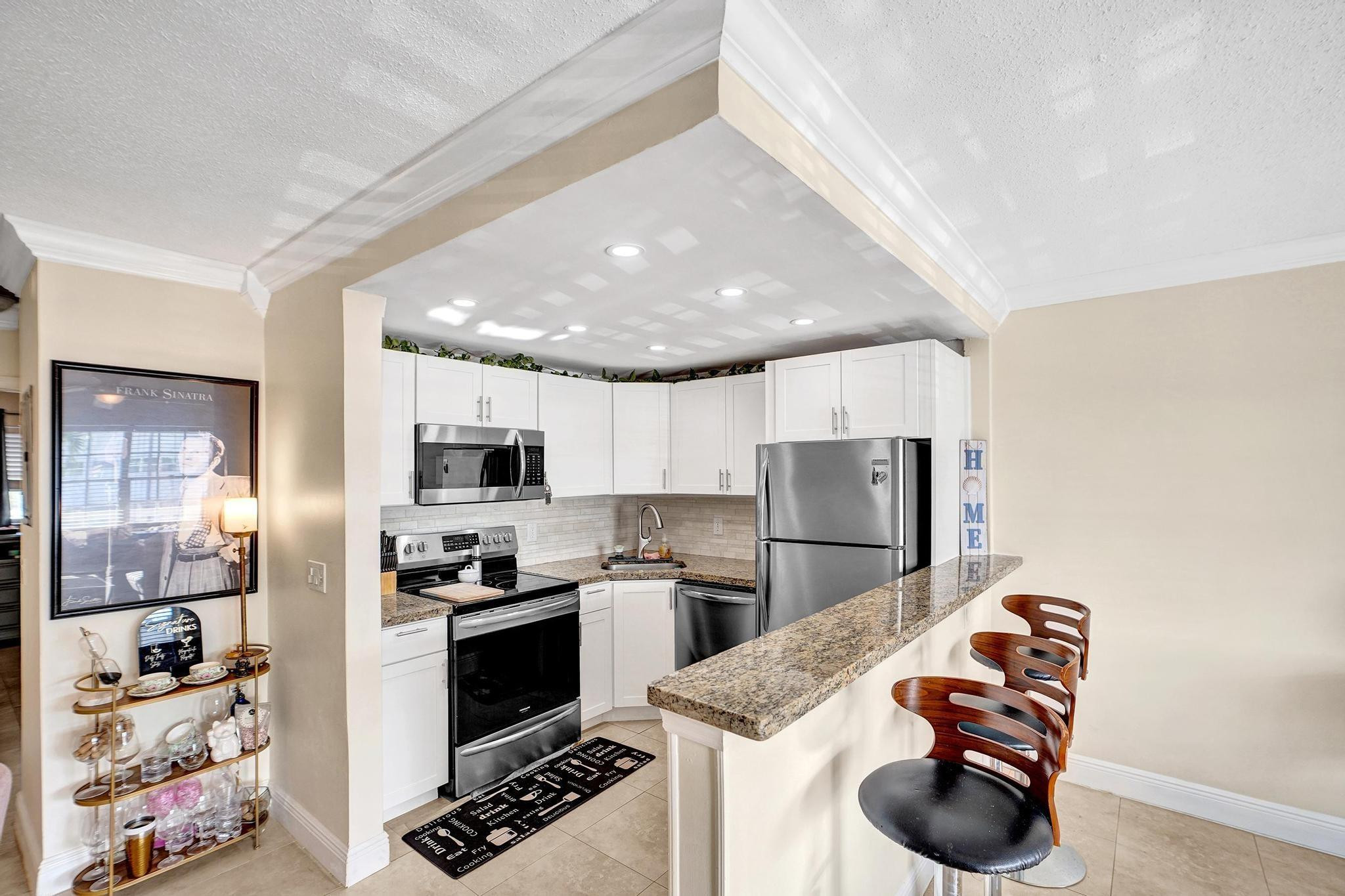 MAYBURY MANSIONS - Residential