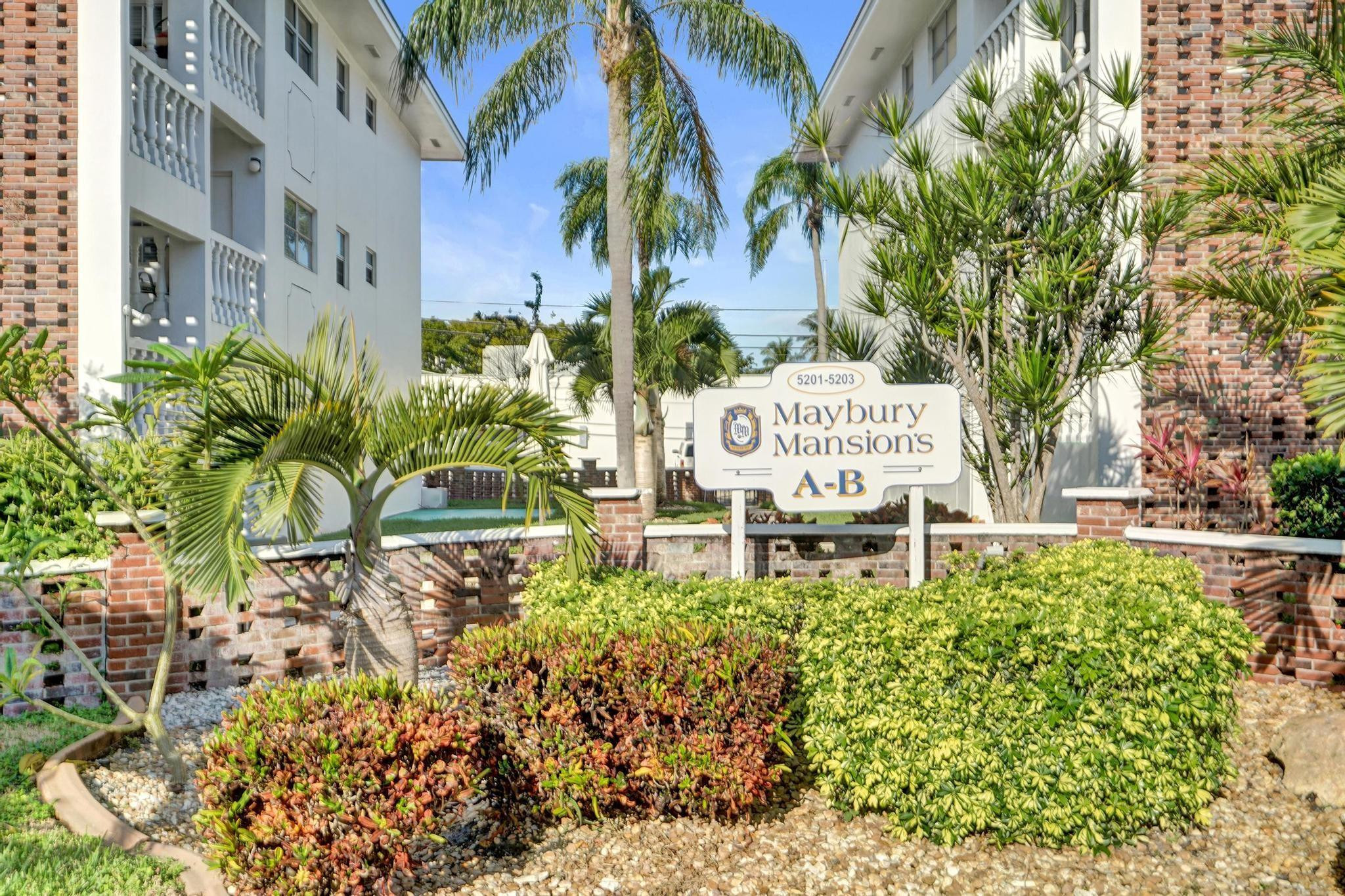 MAYBURY MANSIONS - Residential