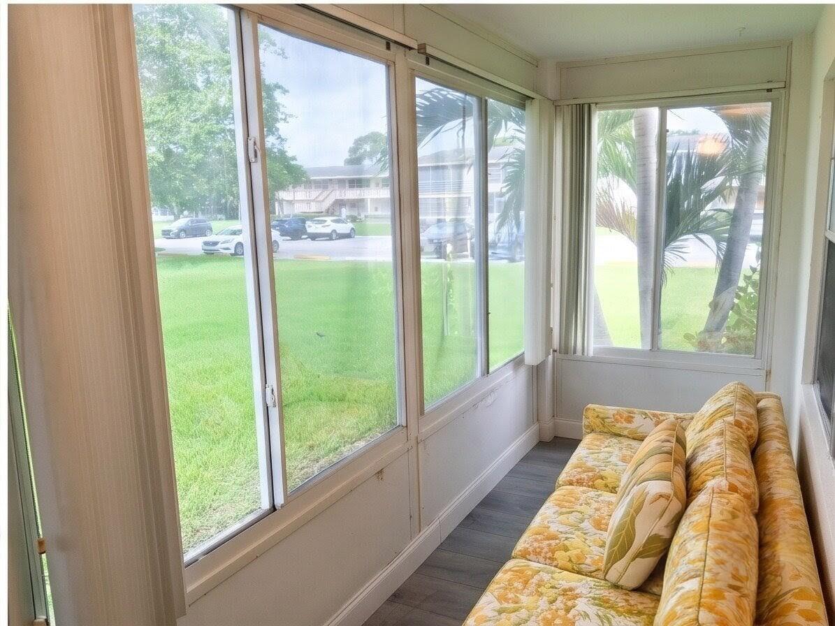UPMINSTER B CONDO - Residential Lease