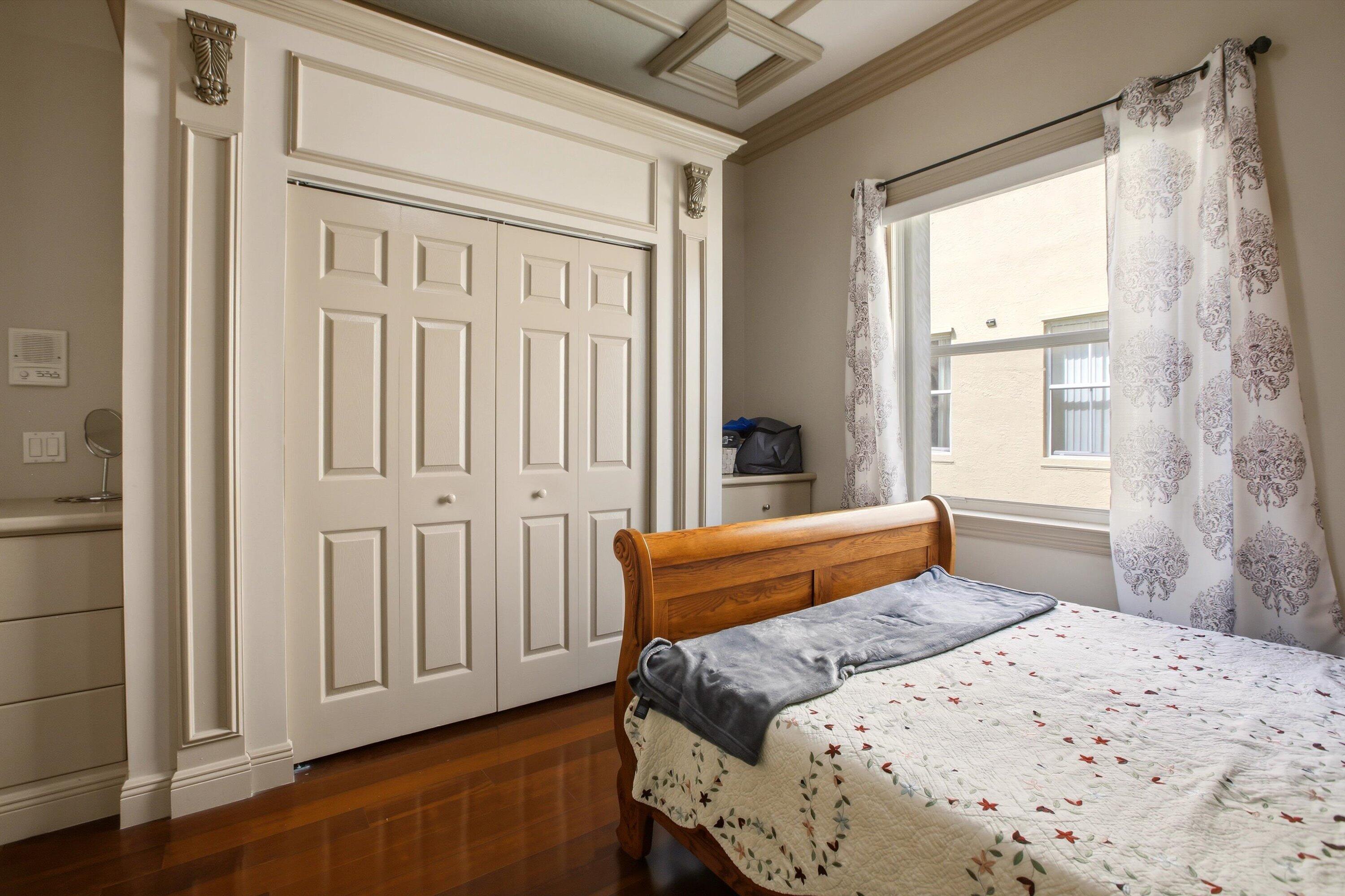 Thomson - Residential