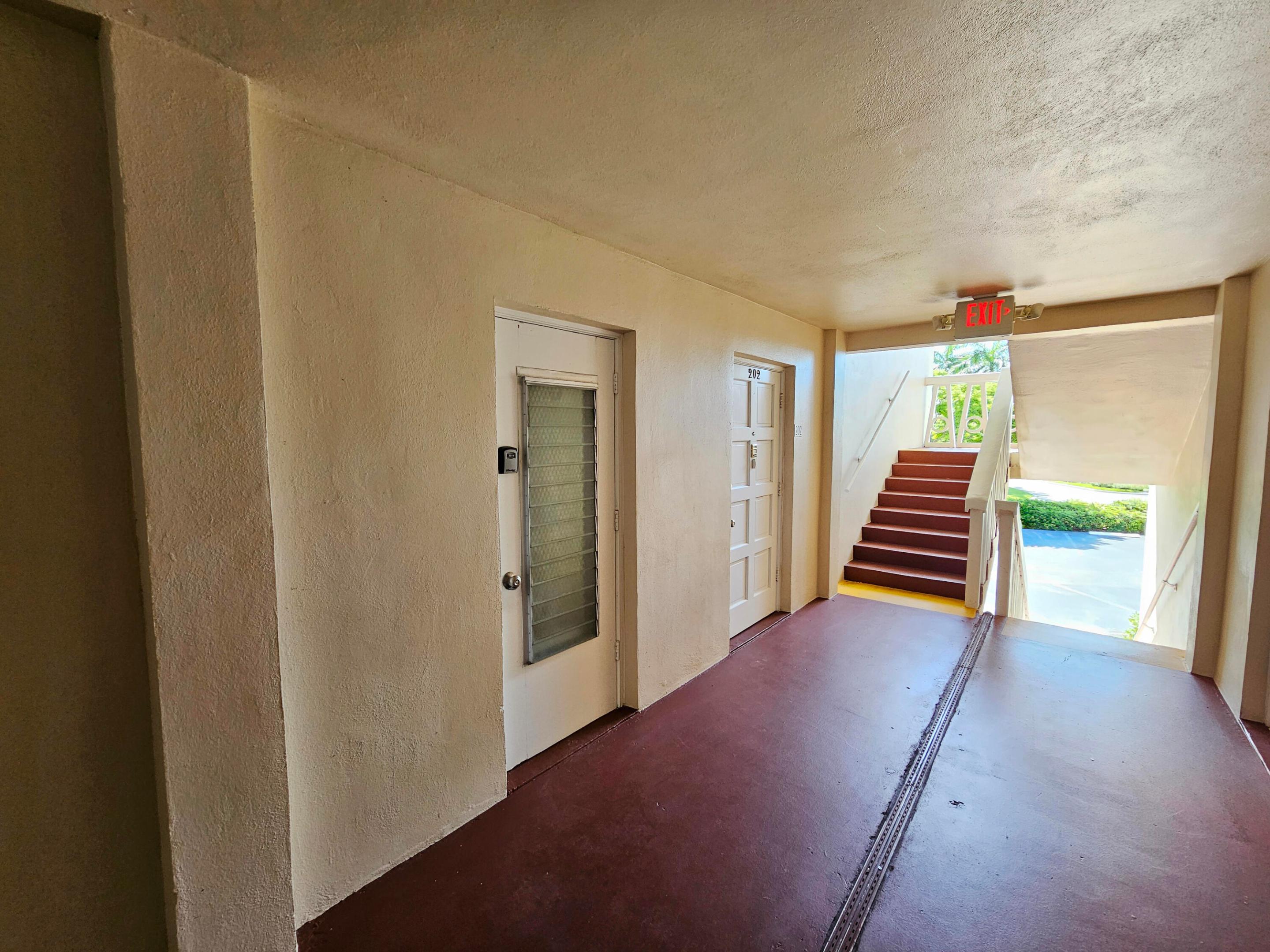 LAKE CLARKE GARDENS - Residential