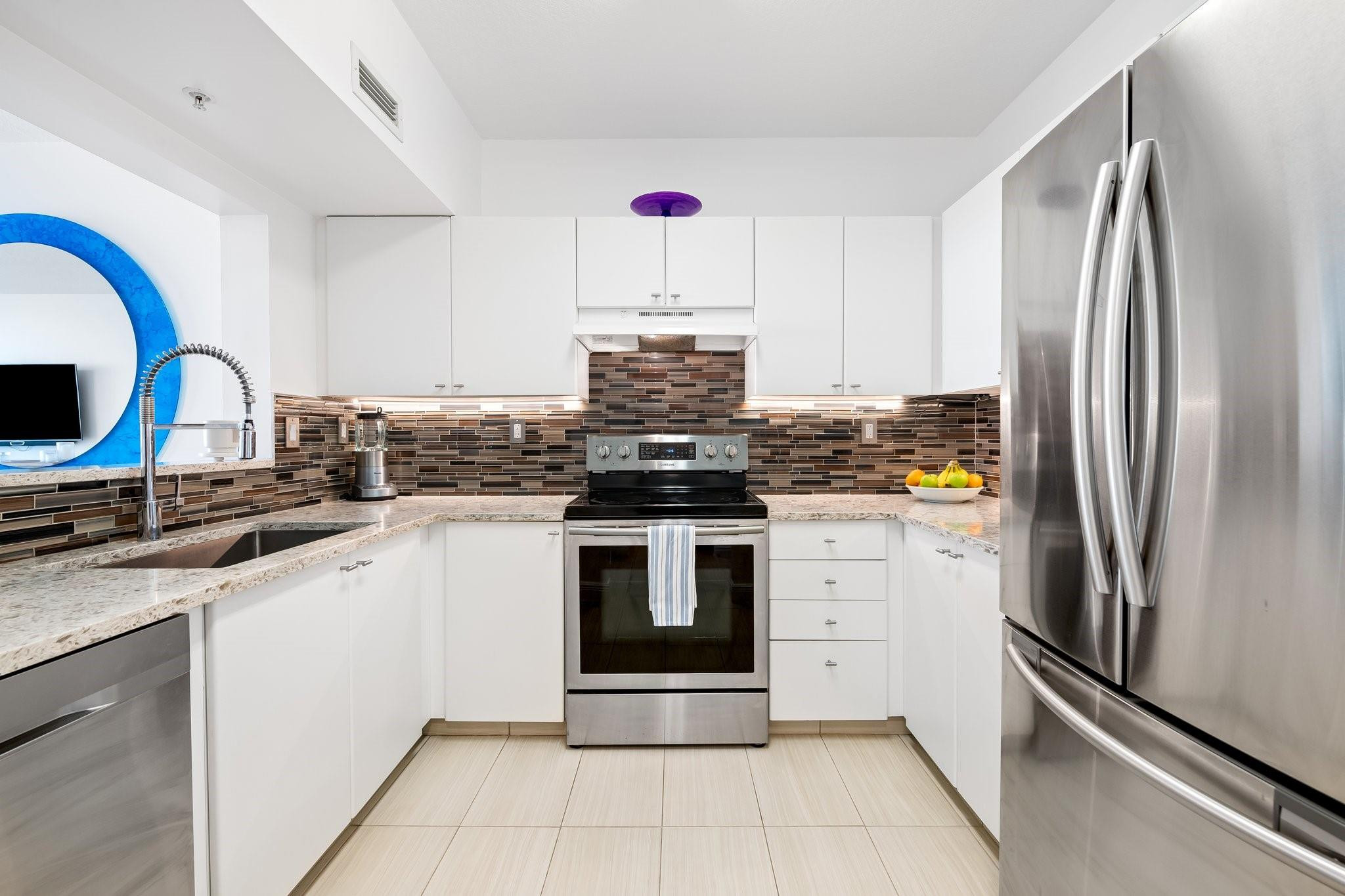 TIDES AT BRIDGESIDE SQUARE - Residential