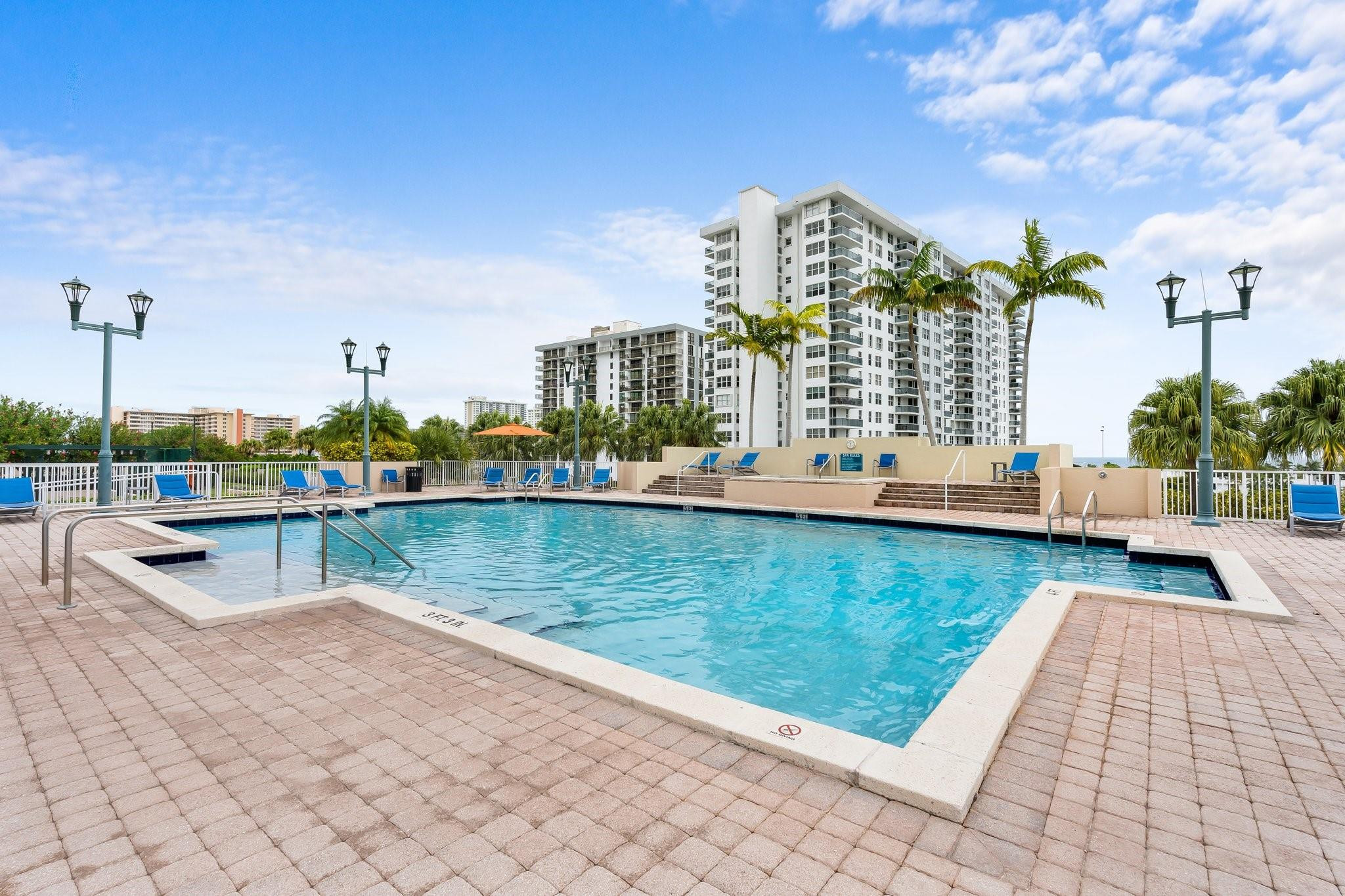 TIDES AT BRIDGESIDE SQUARE - Residential