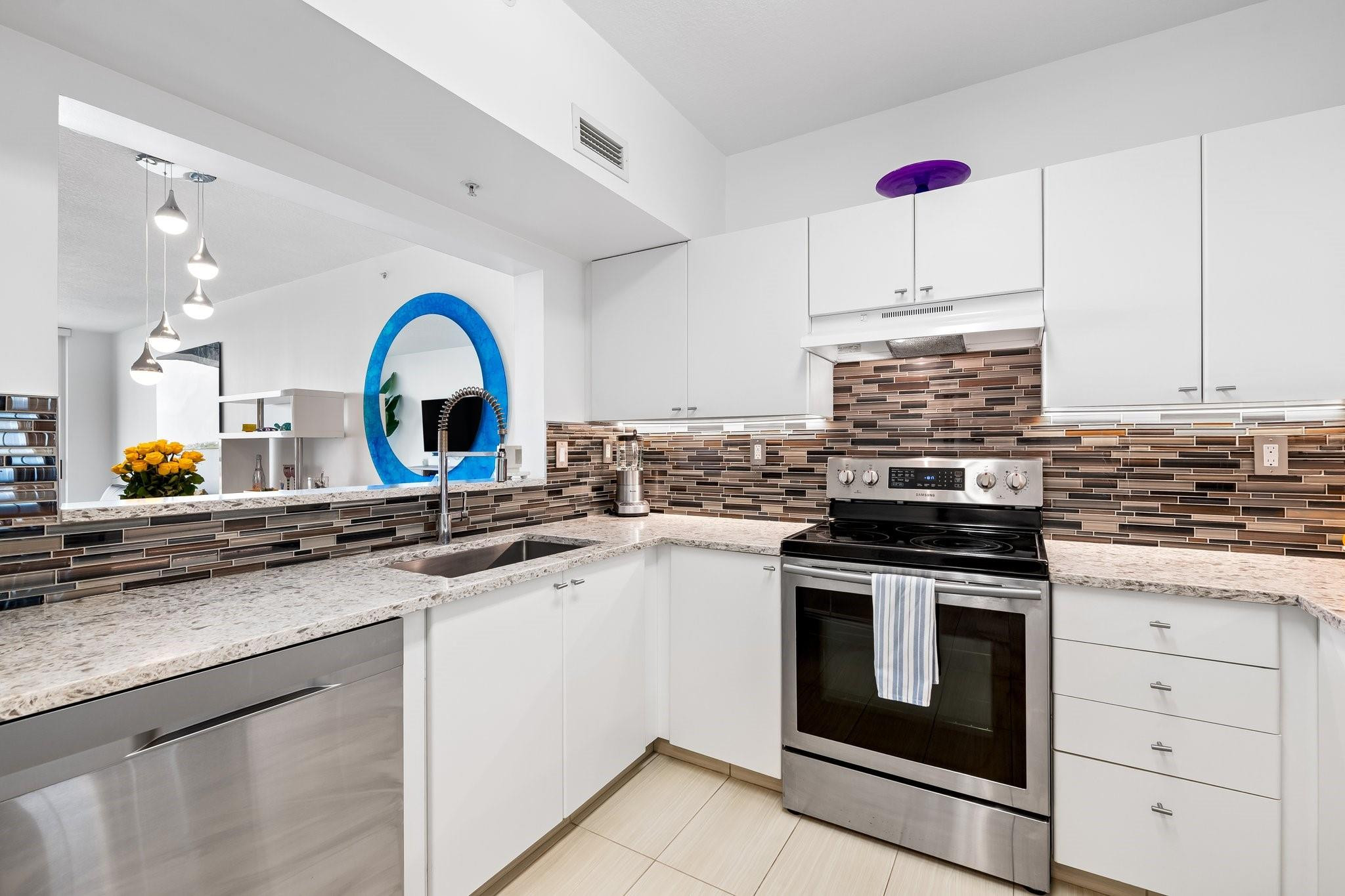 TIDES AT BRIDGESIDE SQUARE - Residential