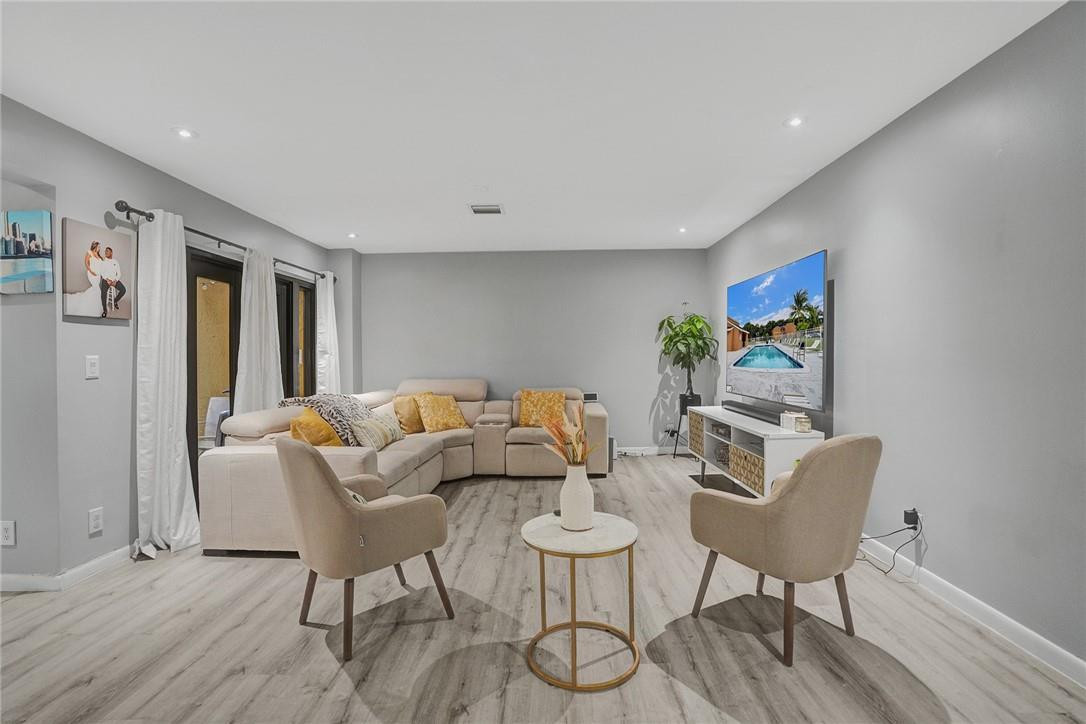 Pineapple Park - Residential