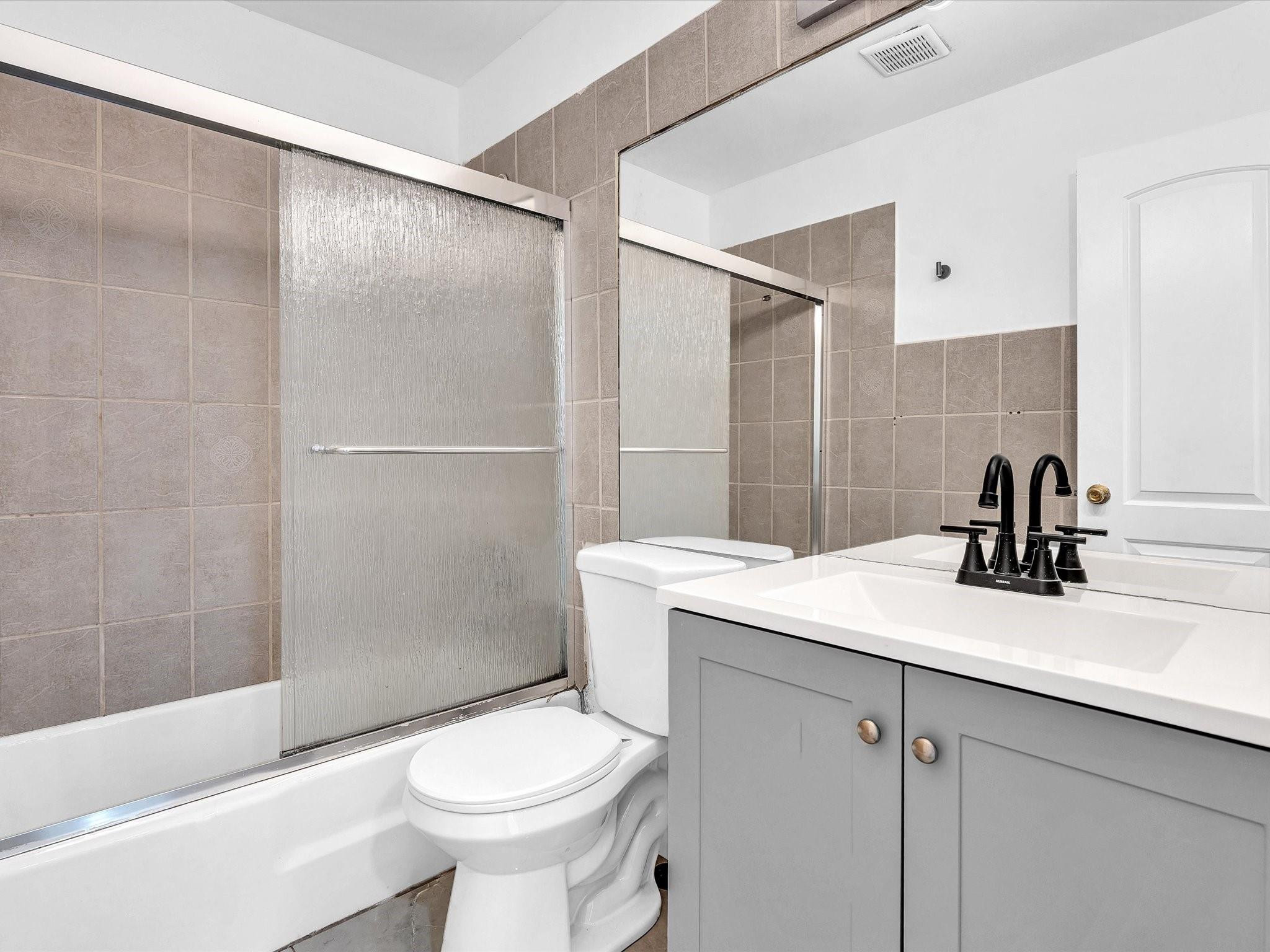 ARROWHEAD CONDO NO II - Residential Lease