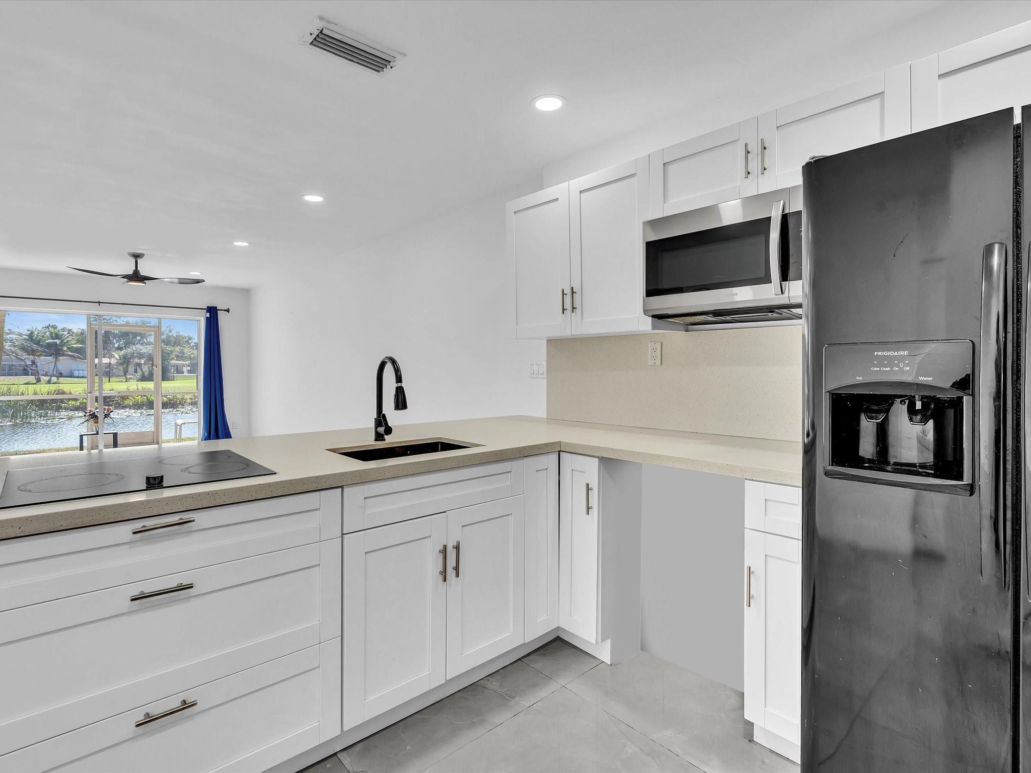 ARROWHEAD CONDO NO II - Residential Lease