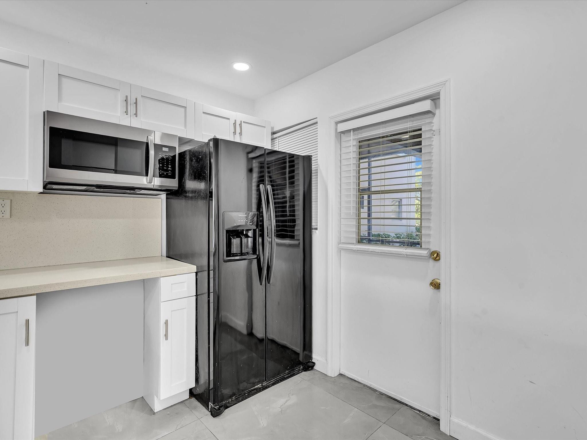 ARROWHEAD CONDO NO II - Residential Lease