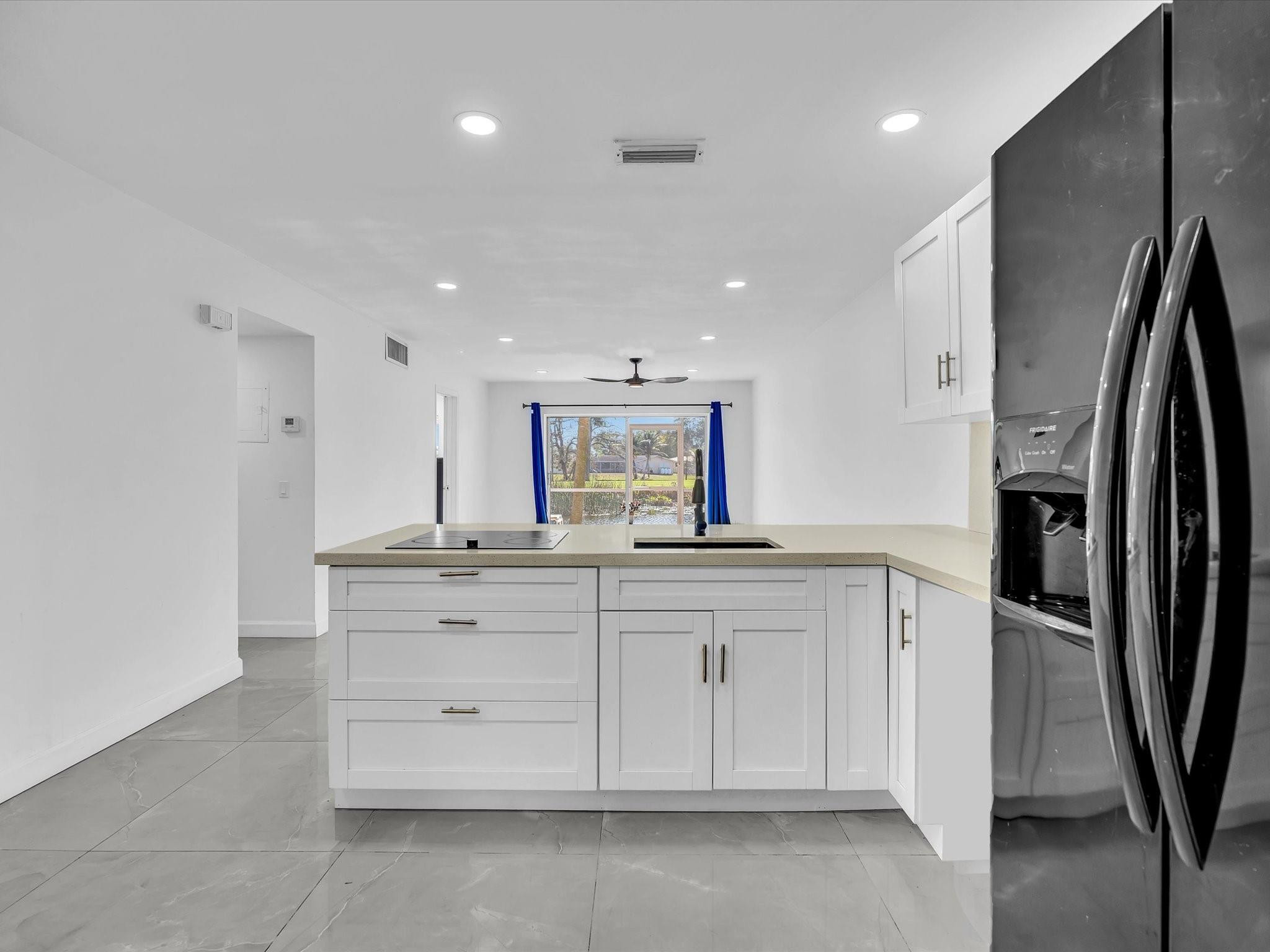 ARROWHEAD CONDO NO II - Residential Lease