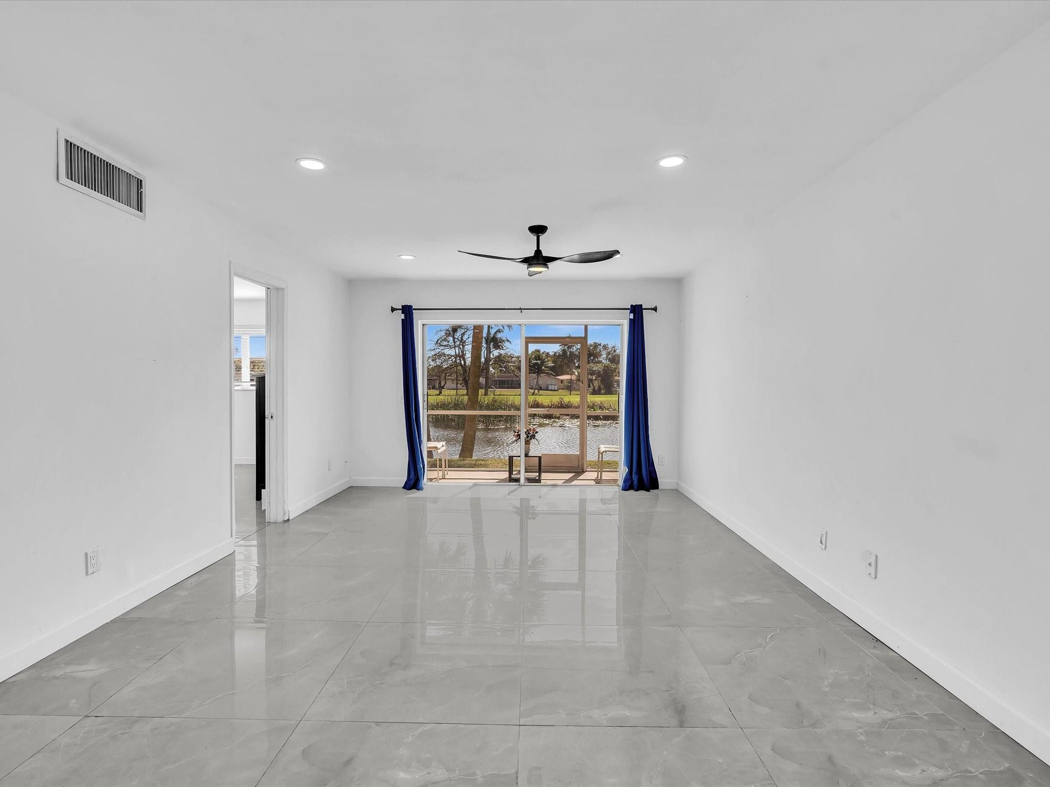ARROWHEAD CONDO NO II - Residential Lease