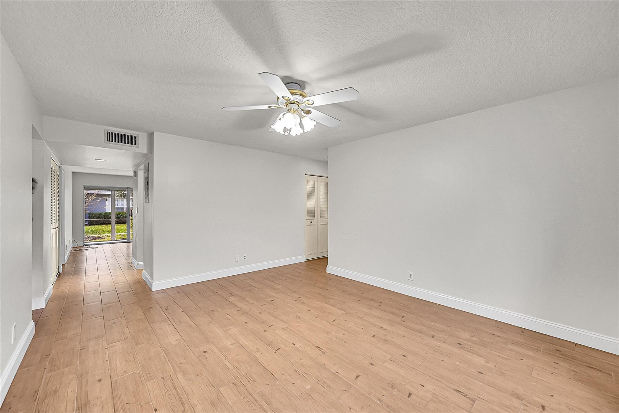 FRENCH QUARTER CONDOMINIUM - Residential Lease