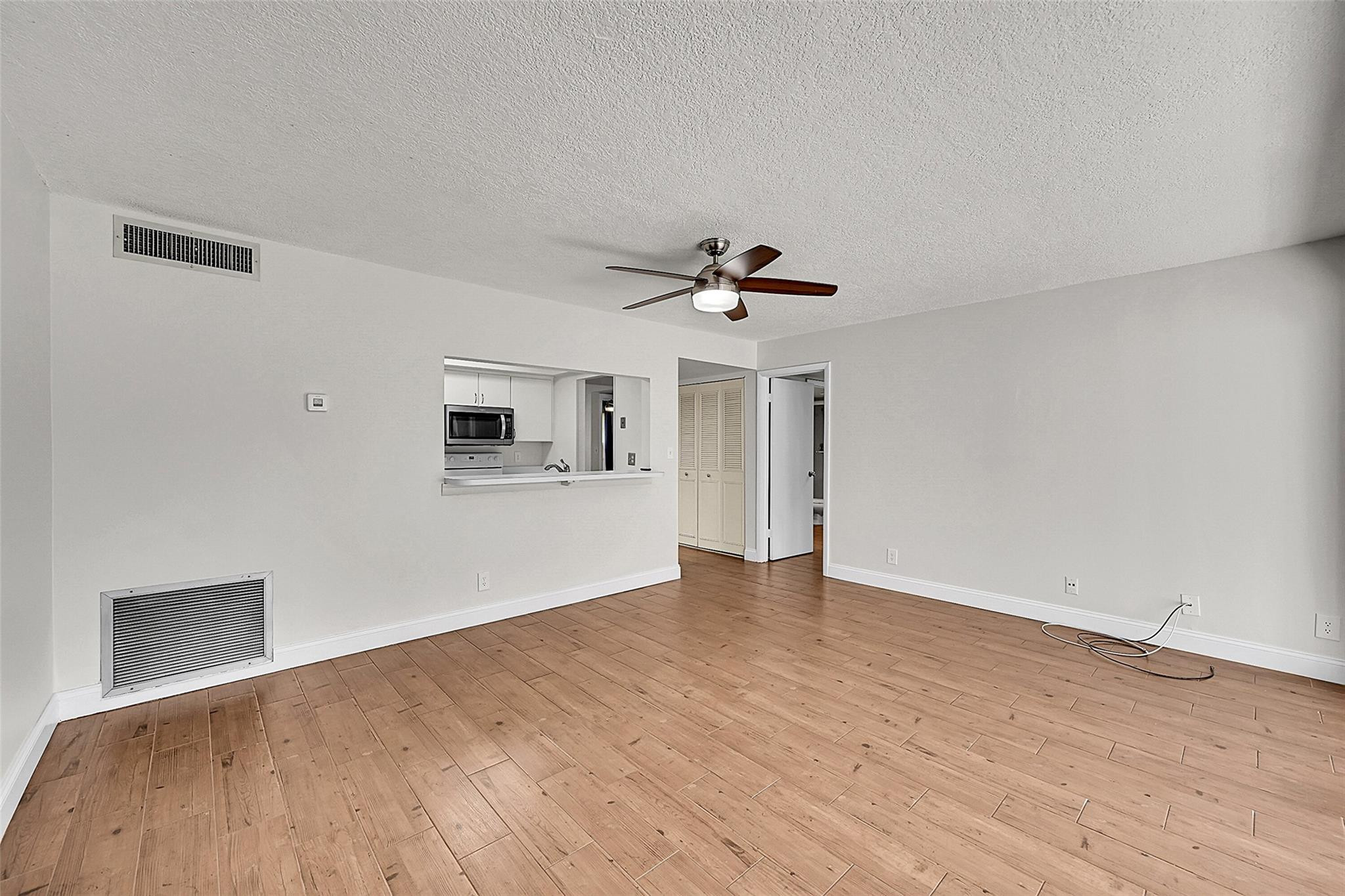 FRENCH QUARTER CONDOMINIUM - Residential Lease