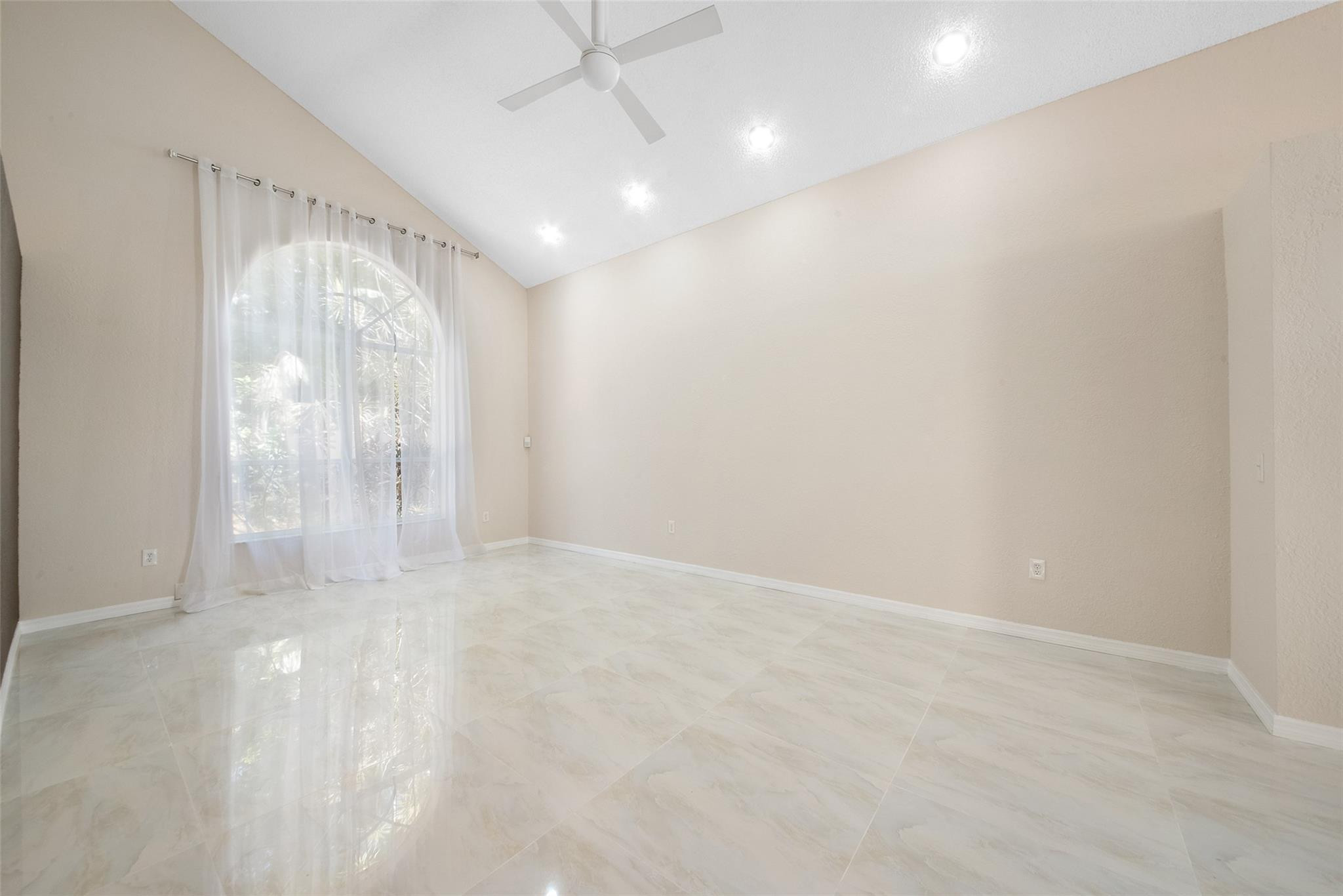 Whittier Oaks at Terramar - Residential
