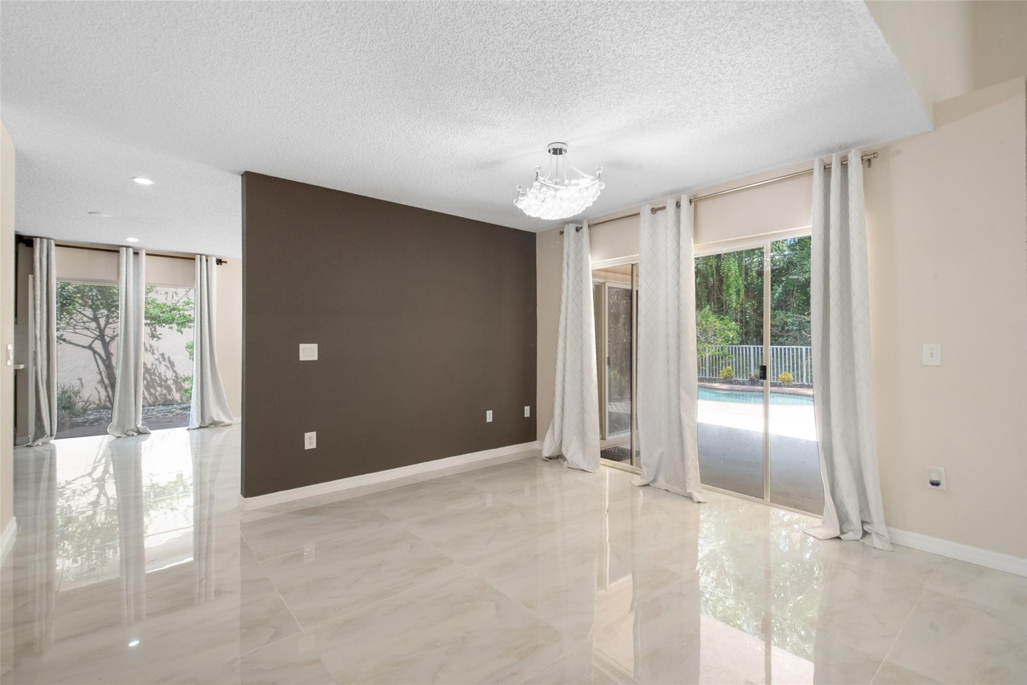 Whittier Oaks at Terramar - Residential