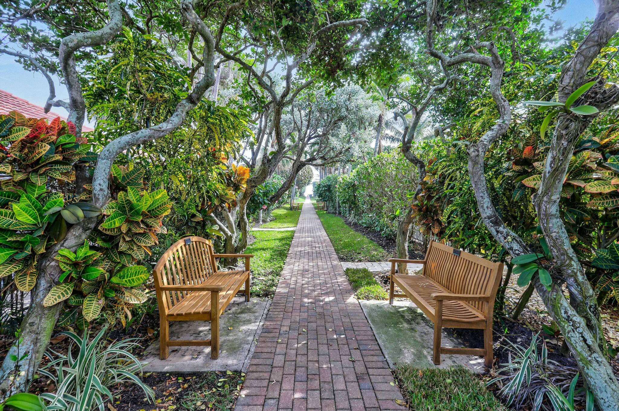 JUPITER INLET BEACH COLONY - Residential