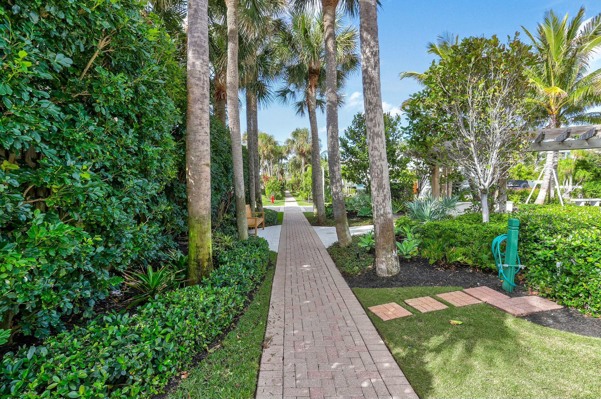 JUPITER INLET BEACH COLONY - Residential