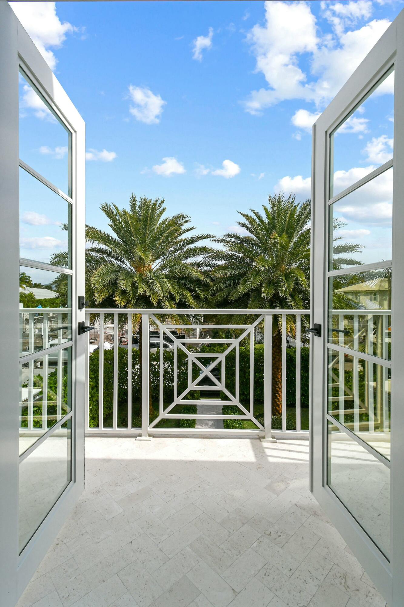 JUPITER INLET BEACH COLONY - Residential
