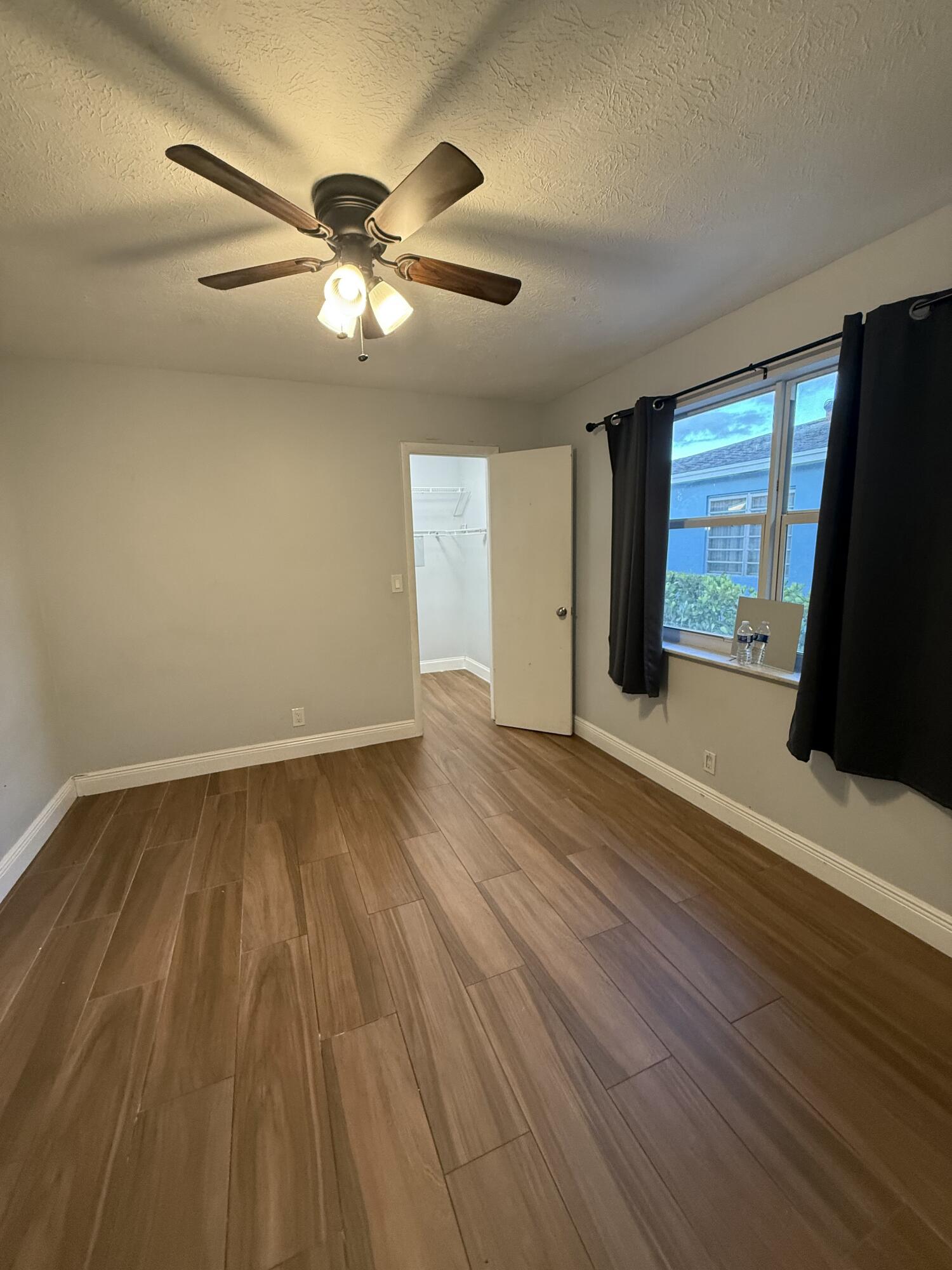 NORTH LAKE WORTH - Residential Lease
