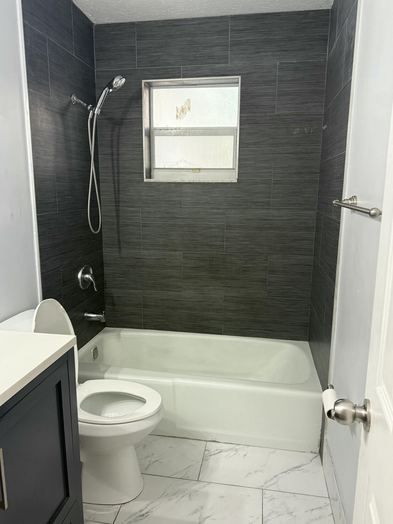 NORTH LAKE WORTH - Residential Lease
