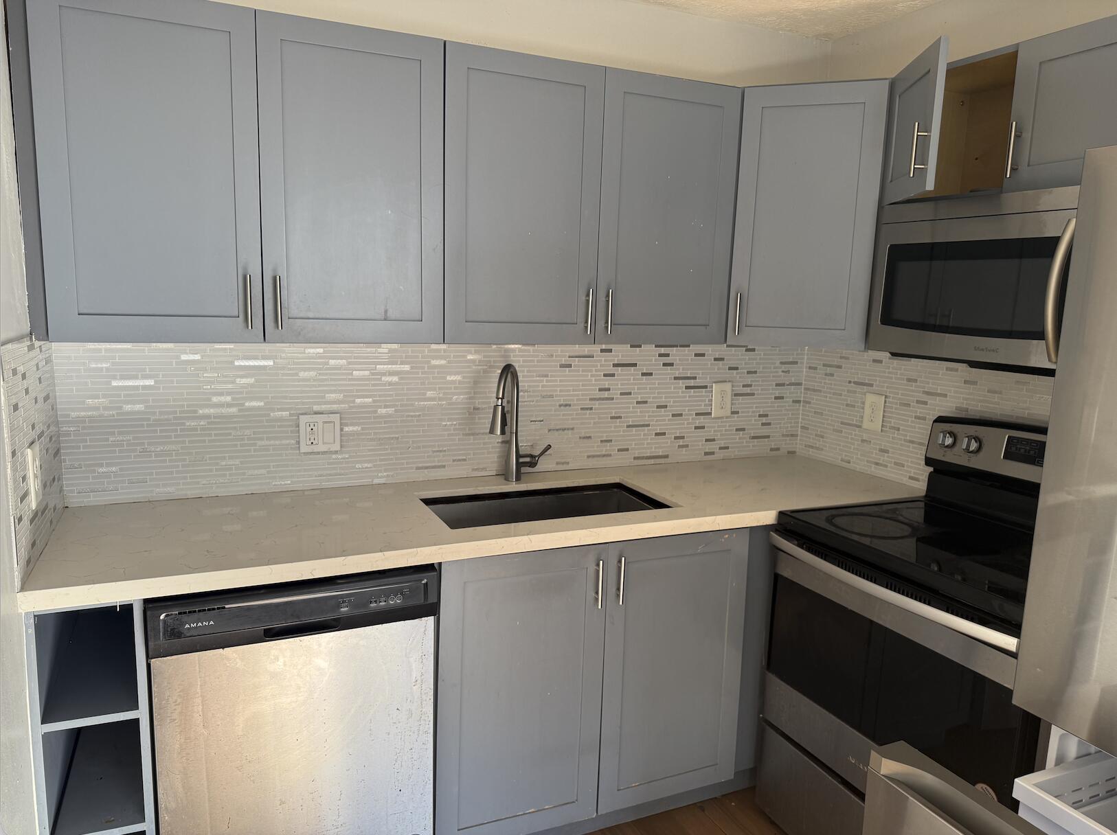 NORTH LAKE WORTH - Residential Lease